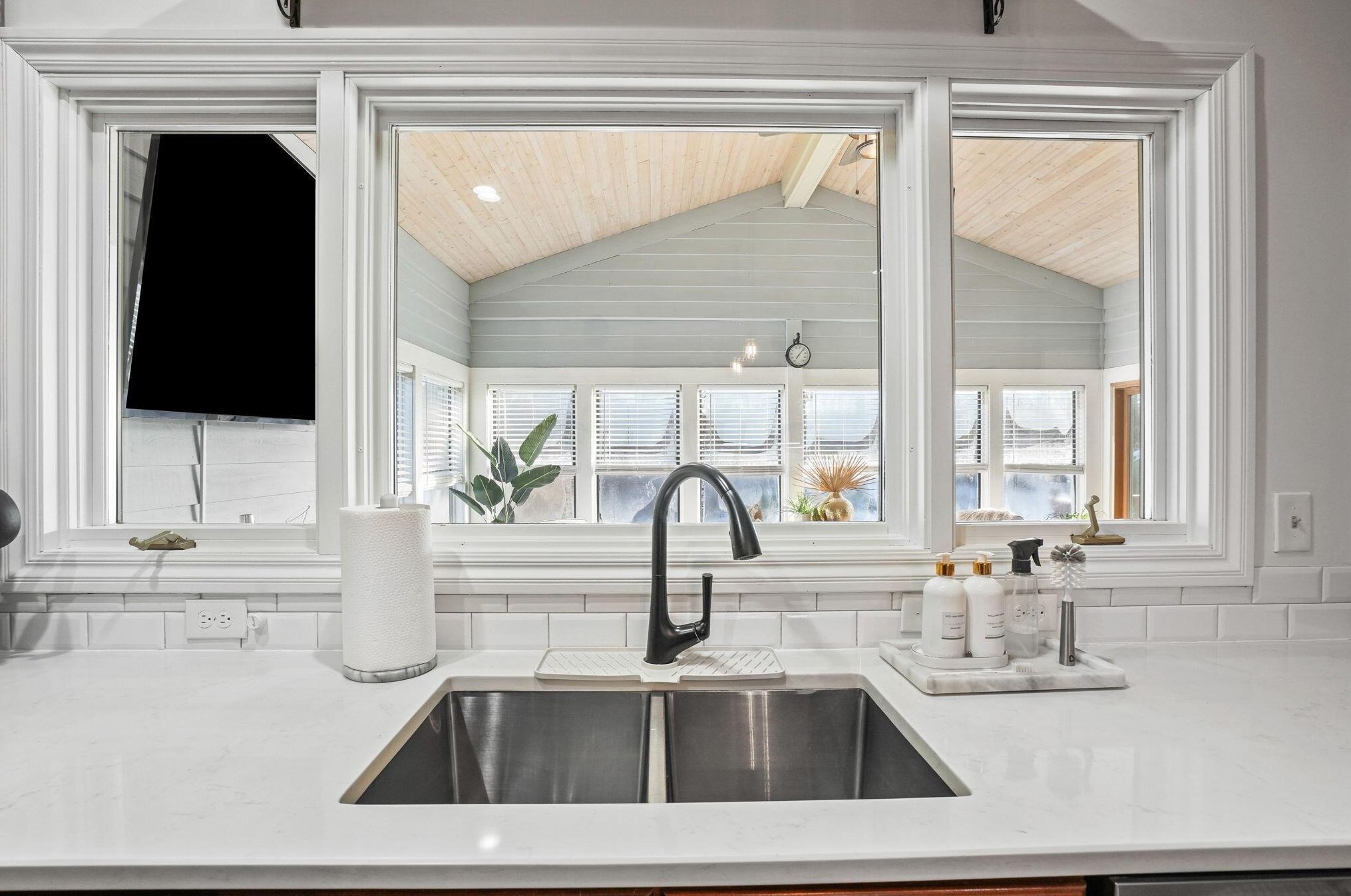 400 Bailey Pl, Columbus OH  43235-4632 exterior