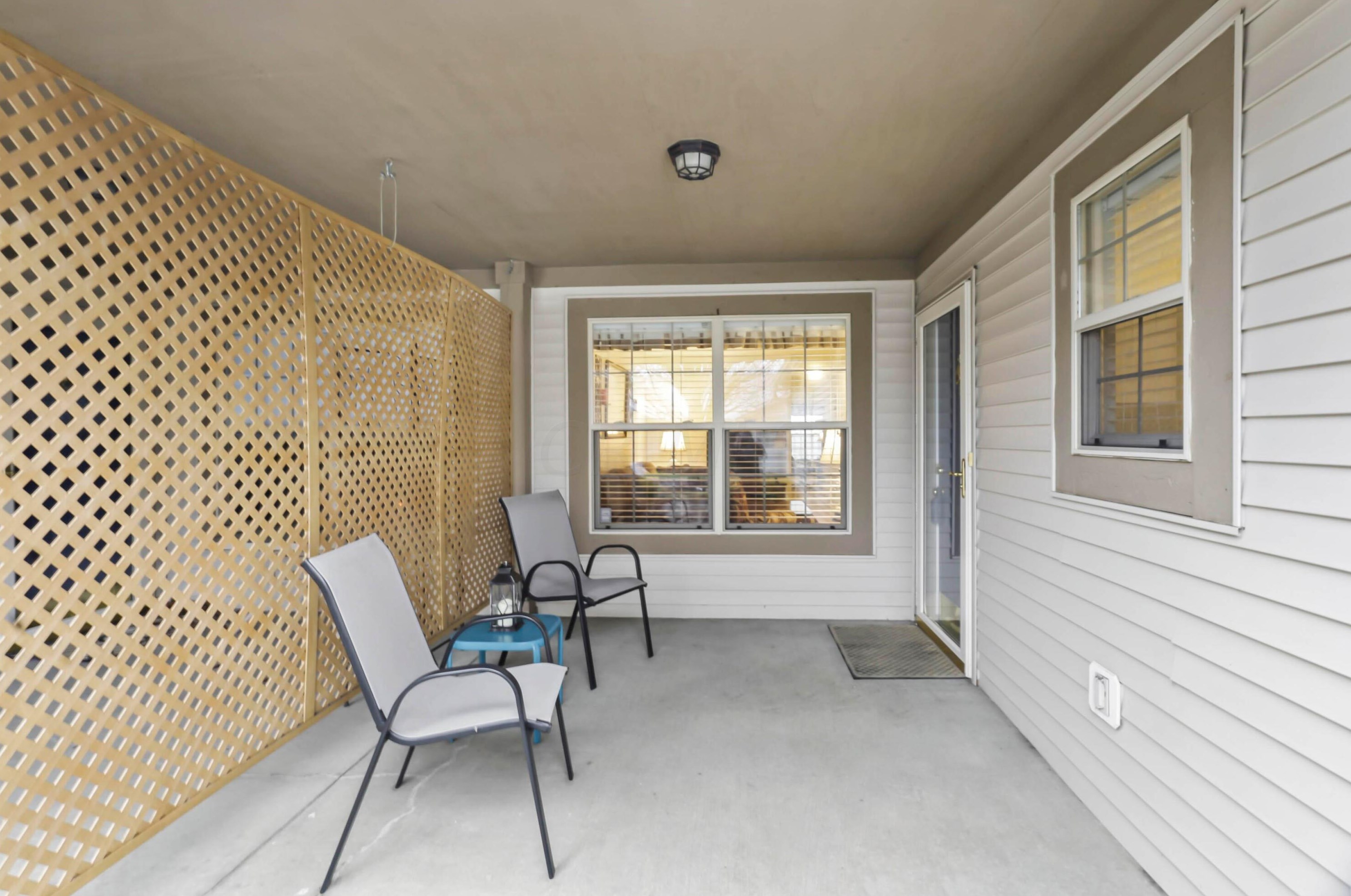 374 Crescent Ct, Westerville OH  43081-2664 exterior