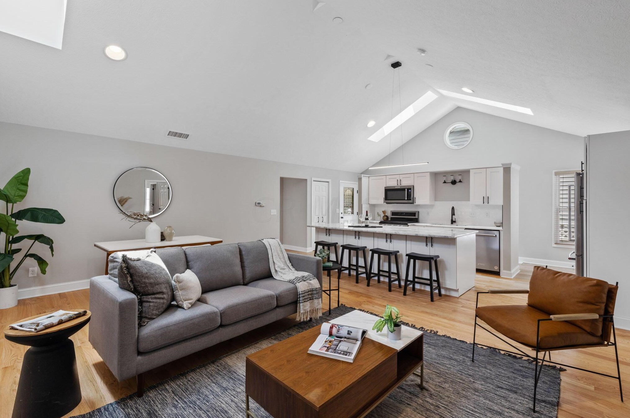 518 Beck St, Columbus OH  43206-1376 exterior