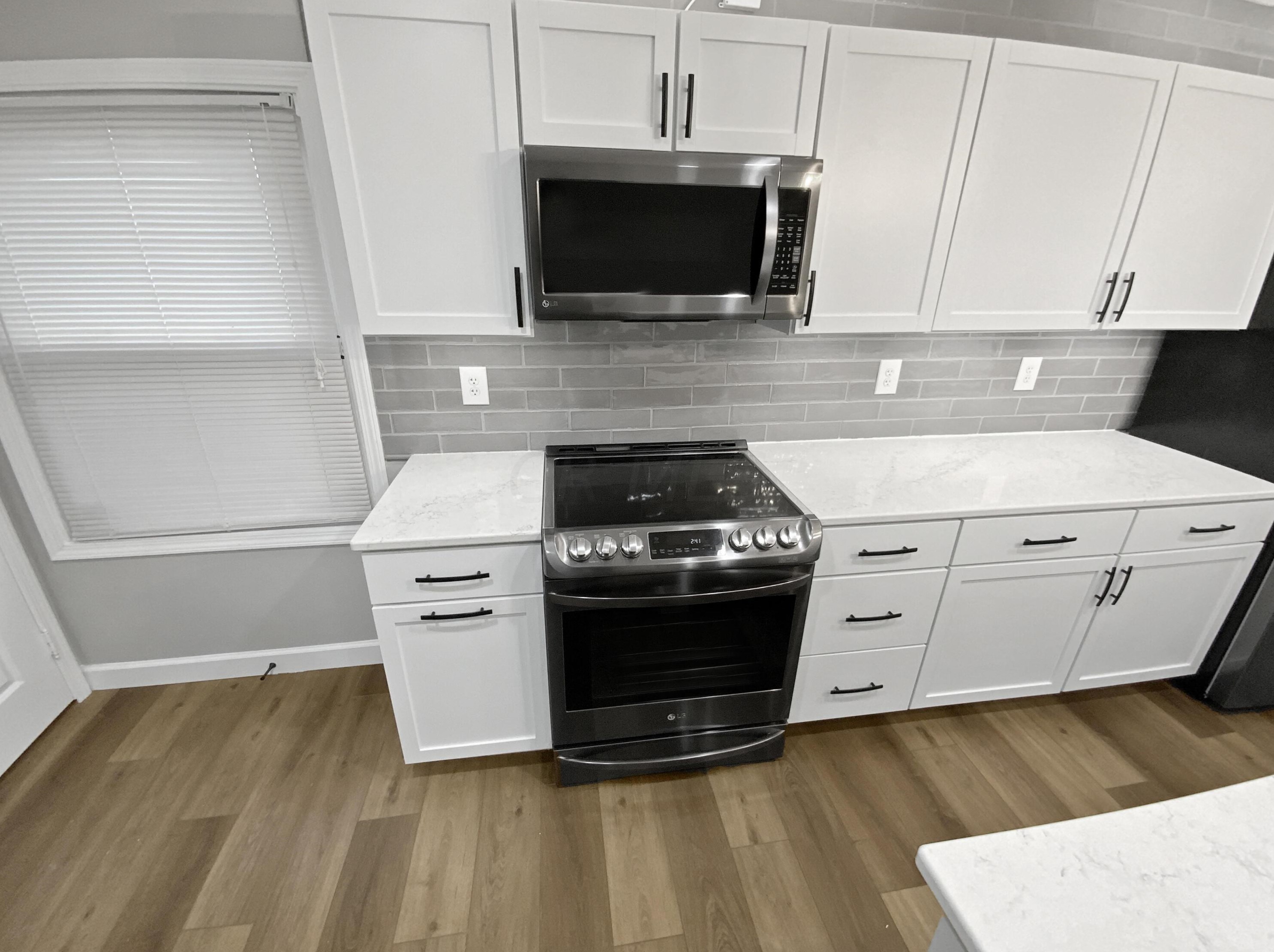 484 Royal Forest Blvd, Columbus OH  43214-1810 exterior