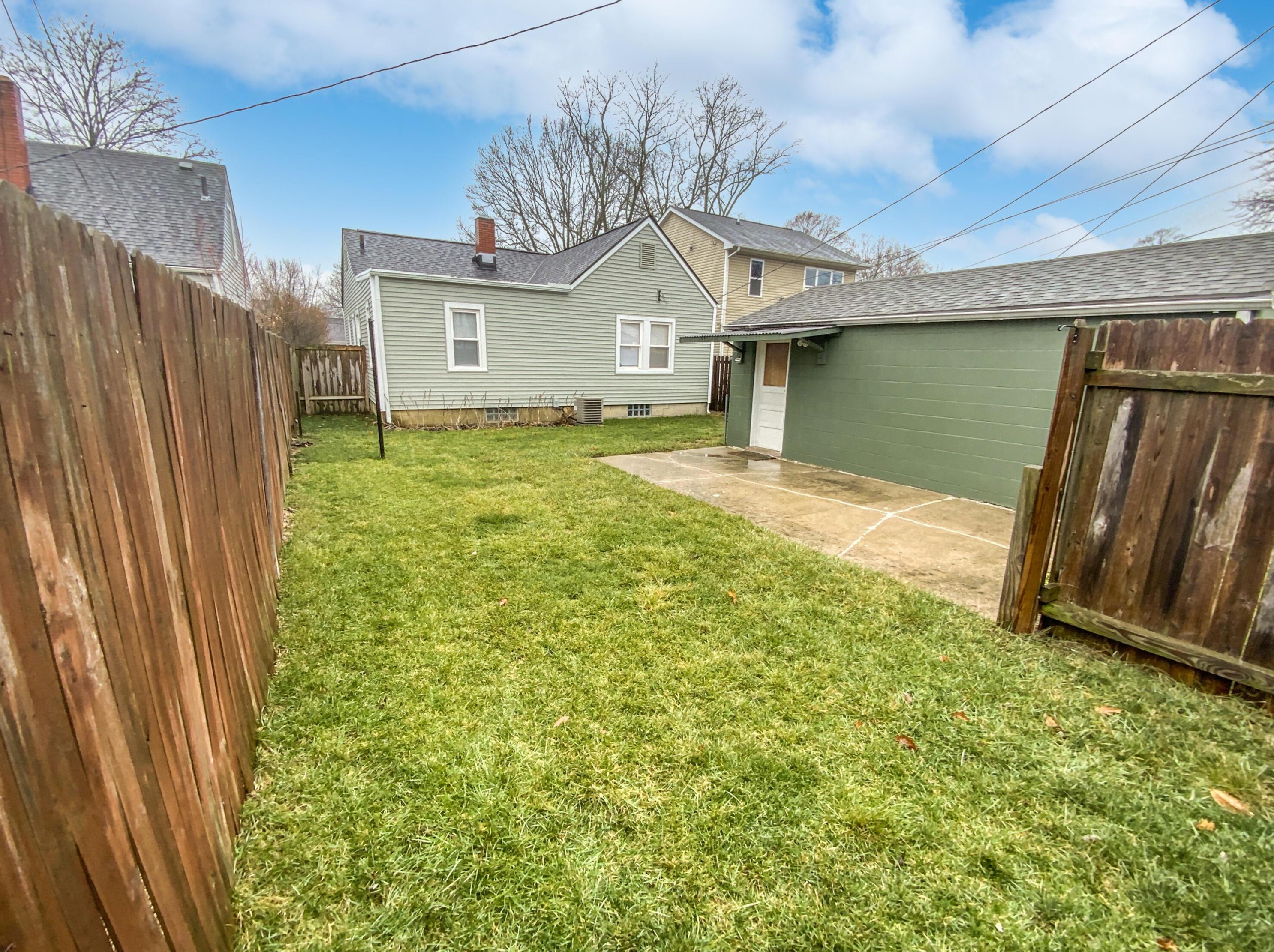 484 Royal Forest Blvd, Columbus OH  43214-1810 exterior