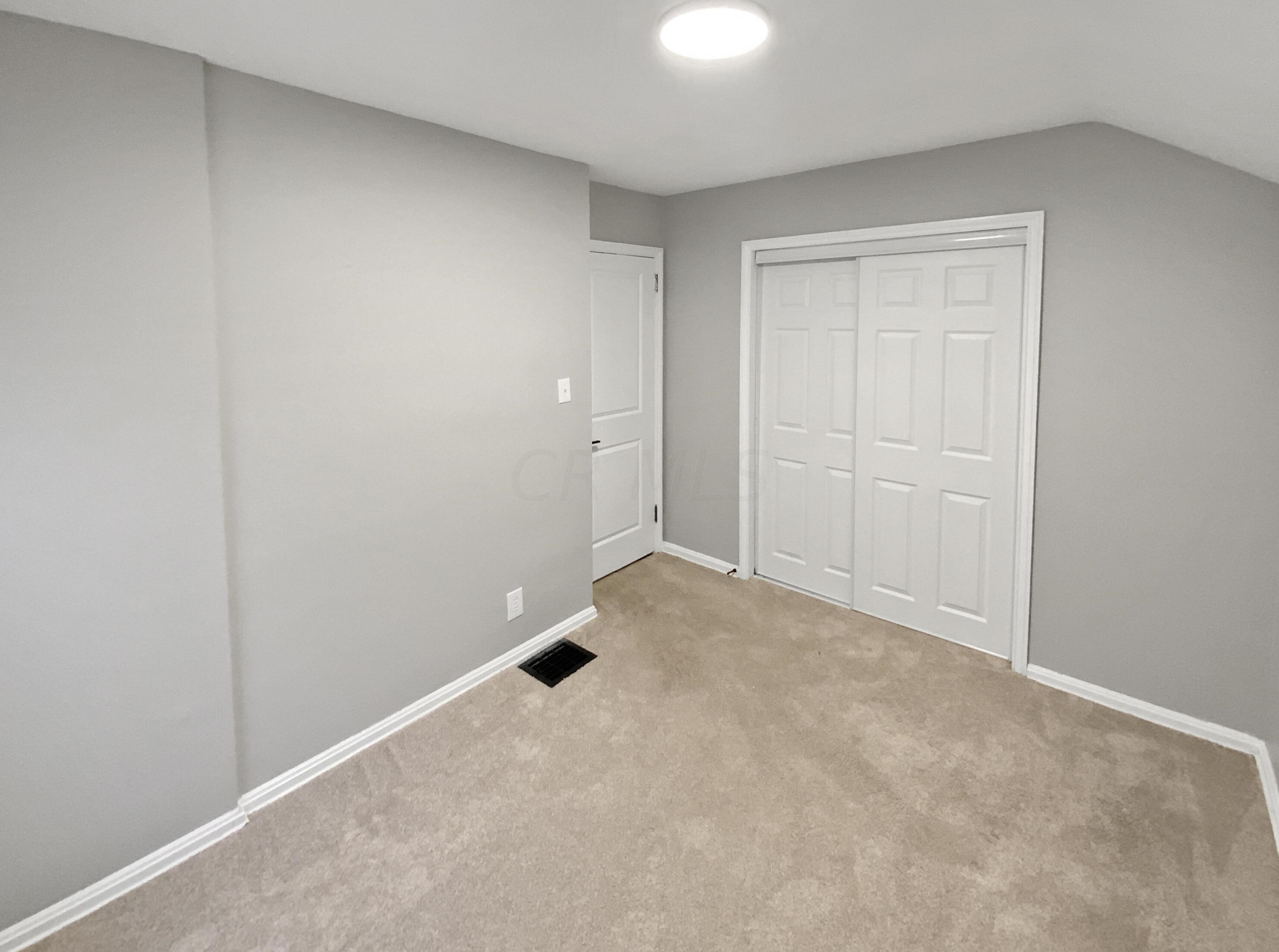 484 Royal Forest Blvd, Columbus OH  43214-1810 exterior