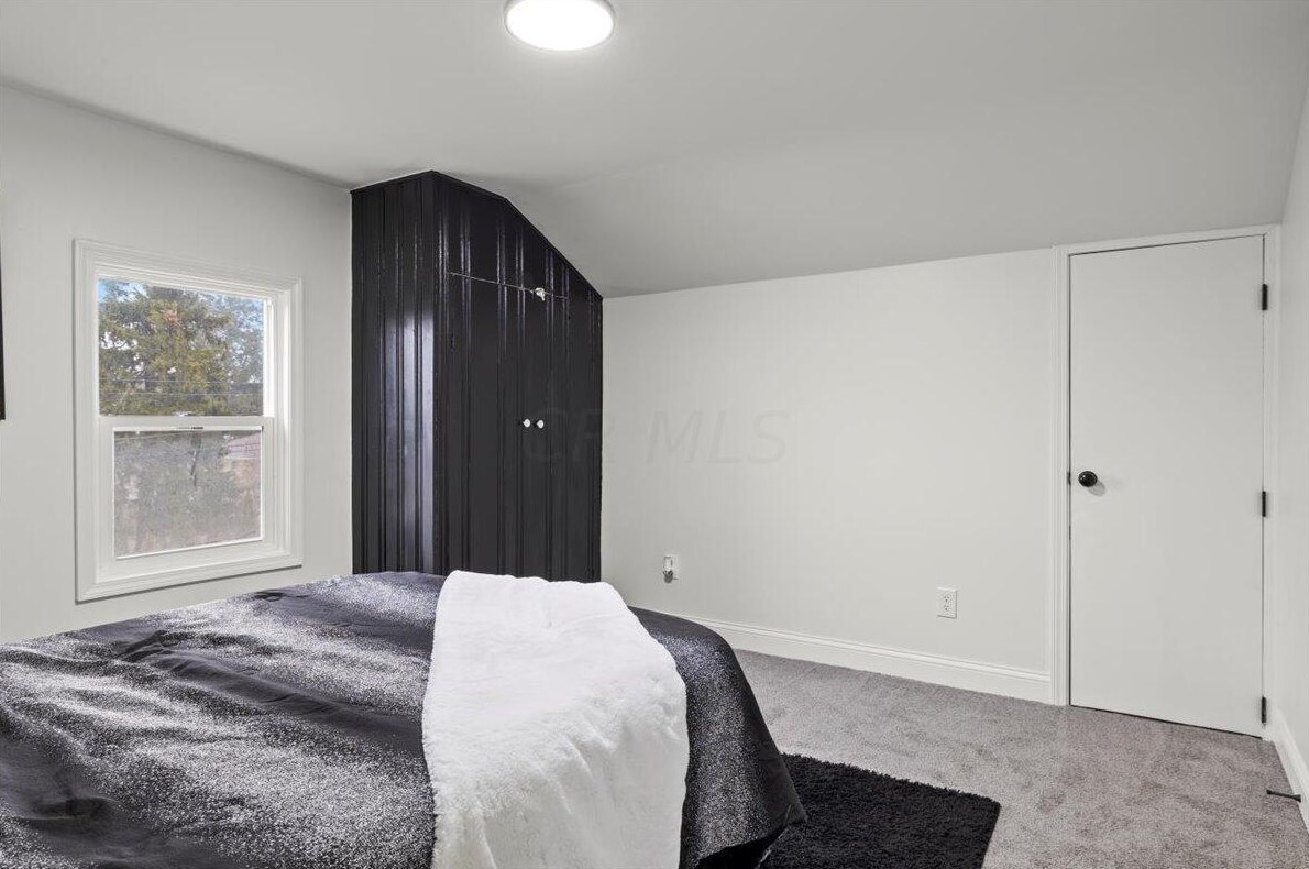 1063 Northridge Rd, Columbus OH  43224-2739 exterior