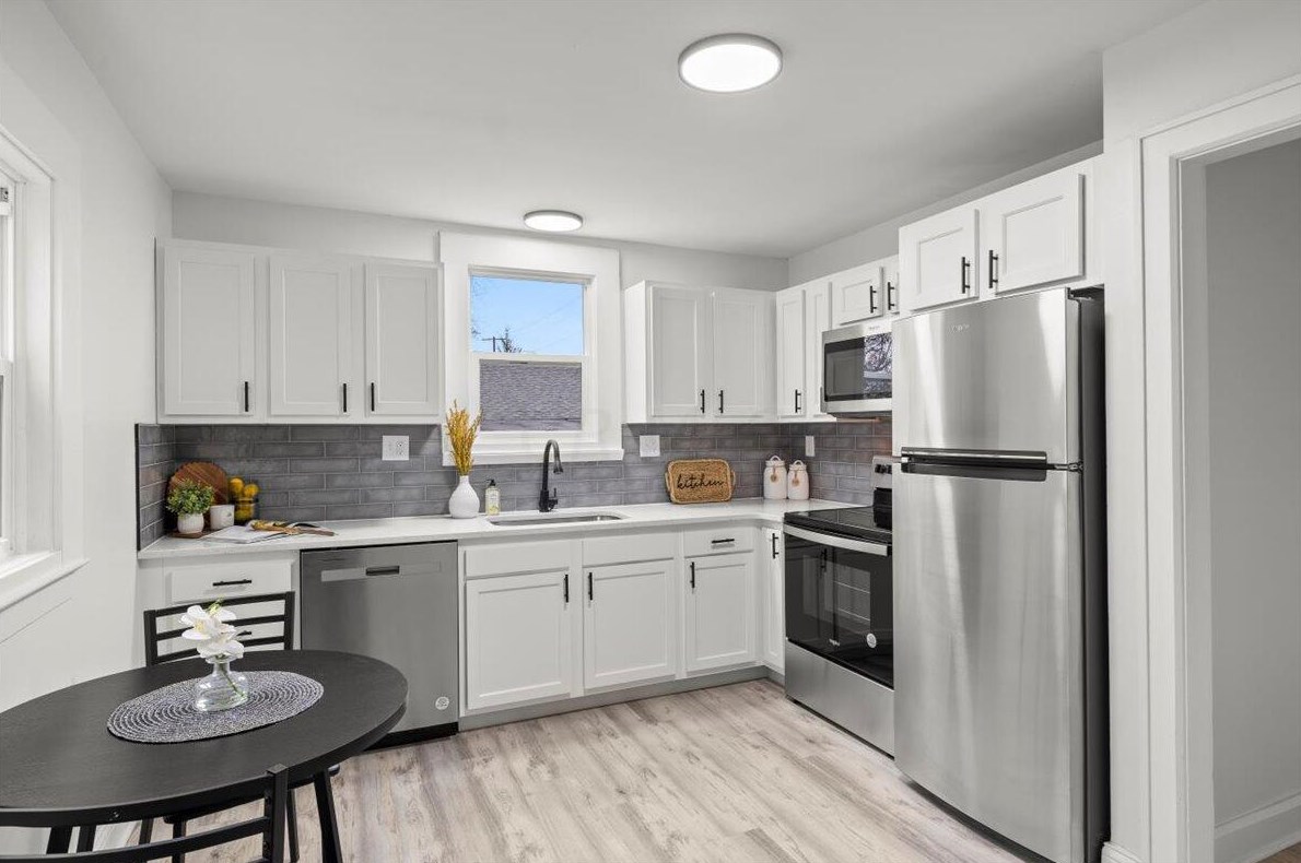 1063 Northridge Rd, Columbus OH  43224-2739 exterior