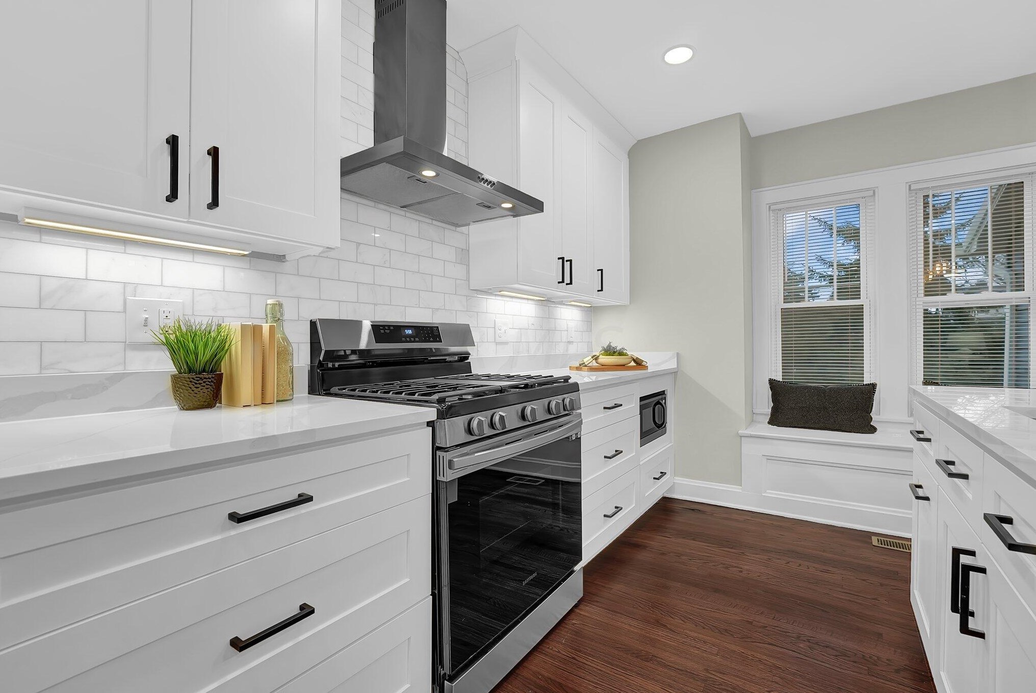 380 Southwood Ave, Columbus OH  43207-1284 exterior