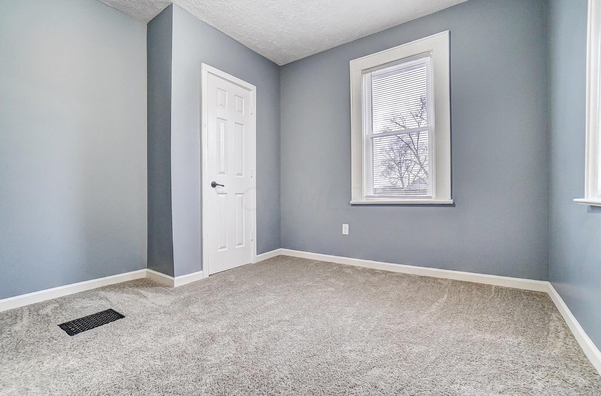 881 Gilbert St, Columbus OH 43206-1520 exterior