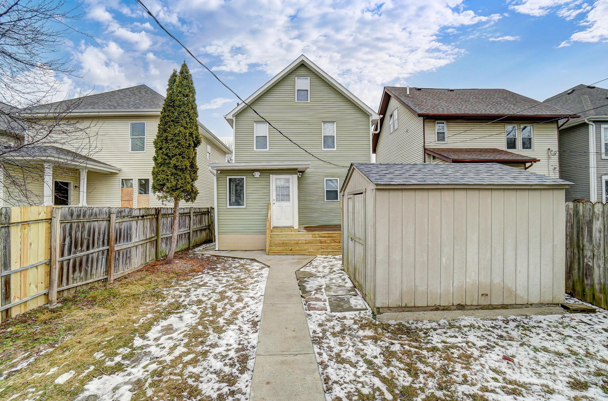 881 Gilbert St, Columbus OH 43206-1520 exterior