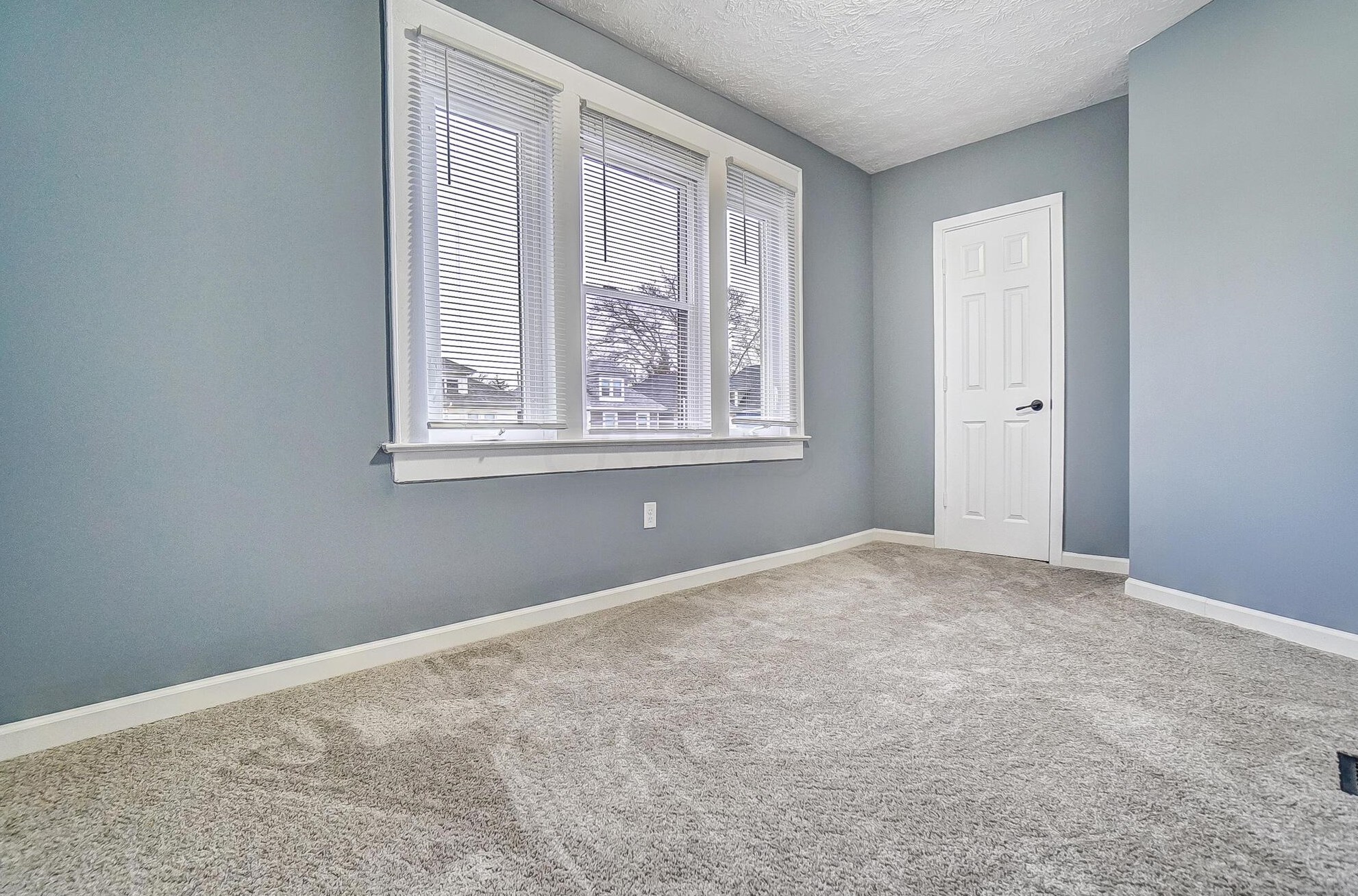 881 Gilbert St, Columbus OH 43206-1520 exterior