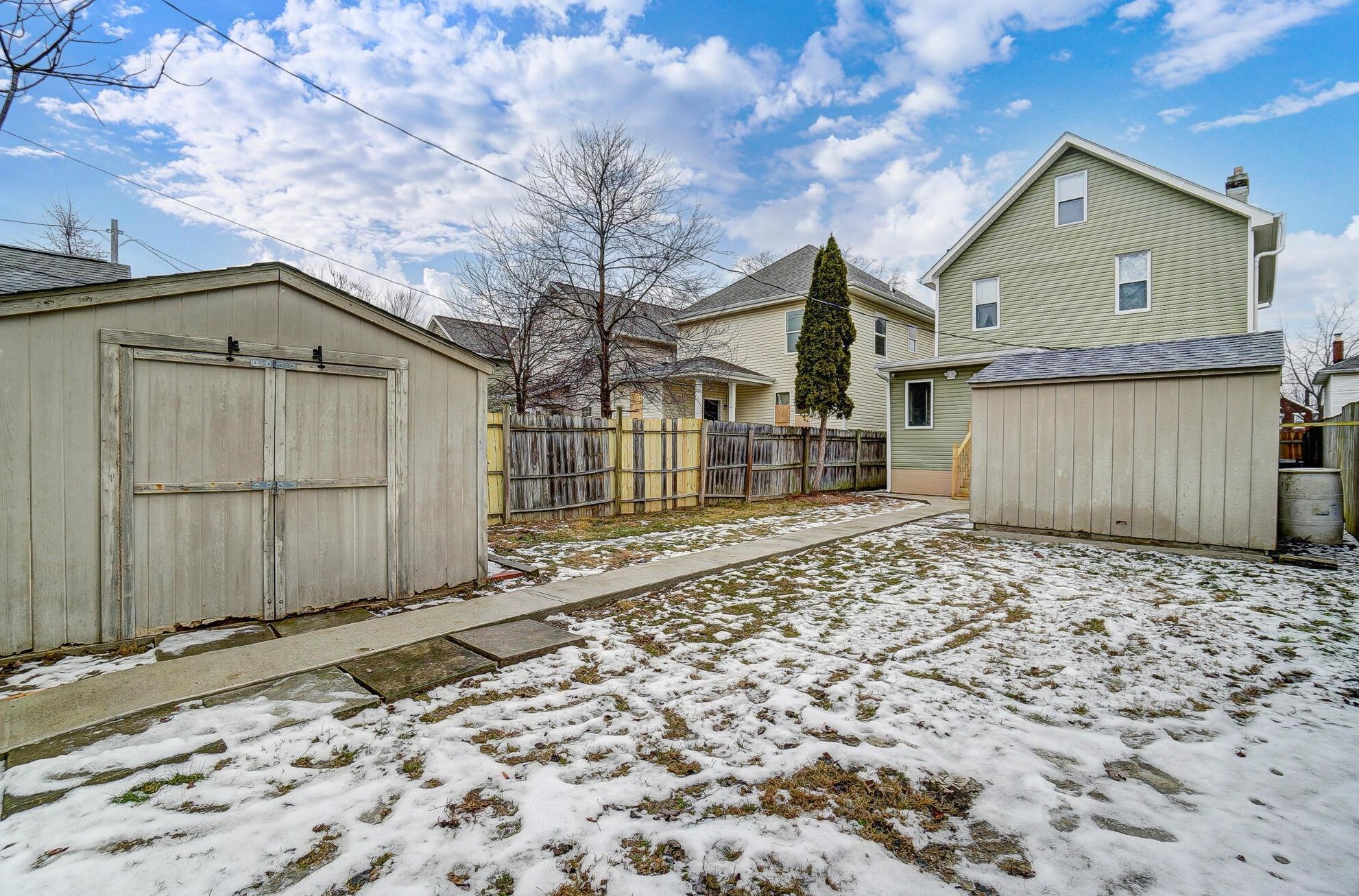 881 Gilbert St, Columbus OH 43206-1520 exterior