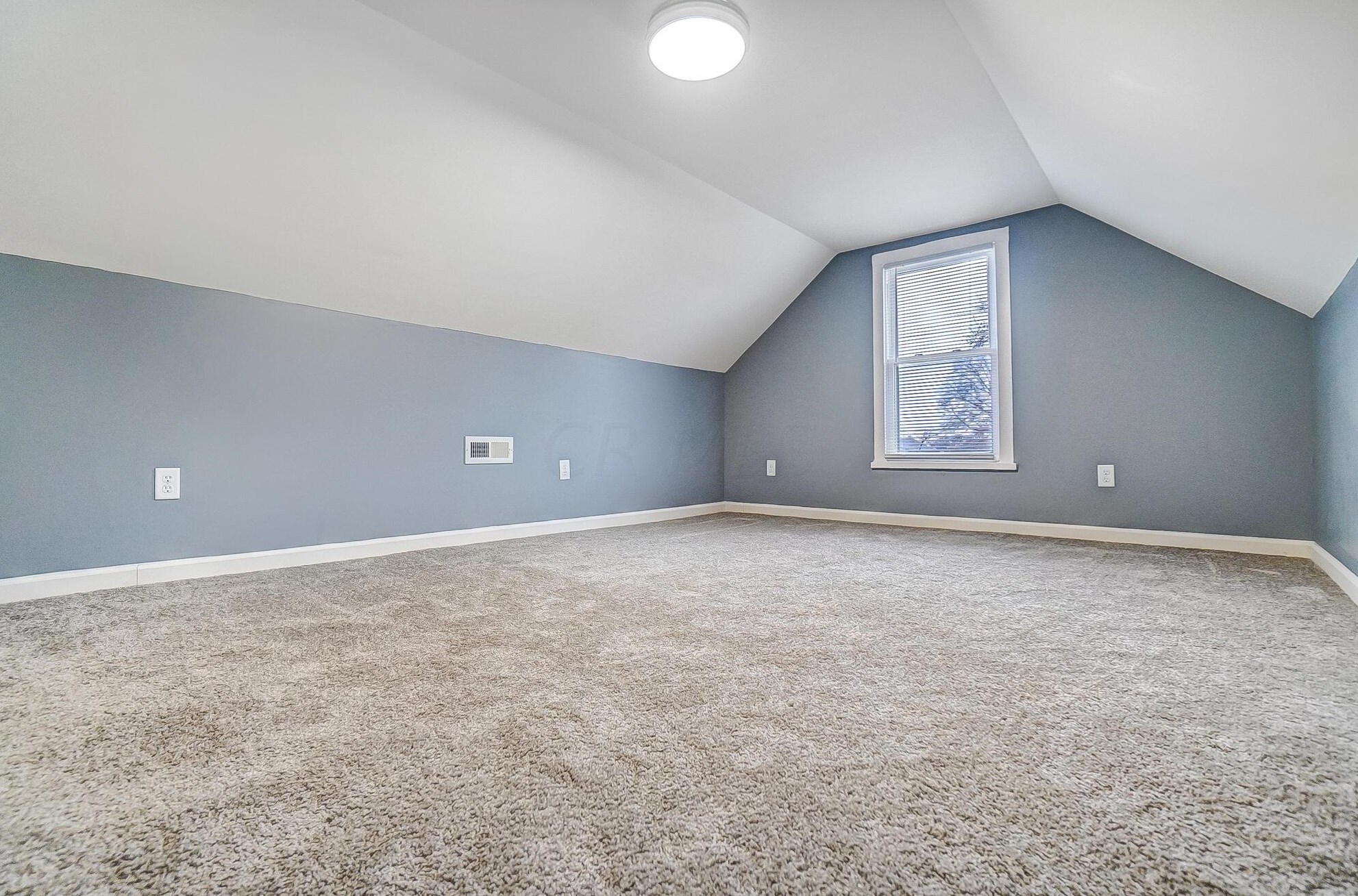 881 Gilbert St, Columbus OH 43206-1520 exterior