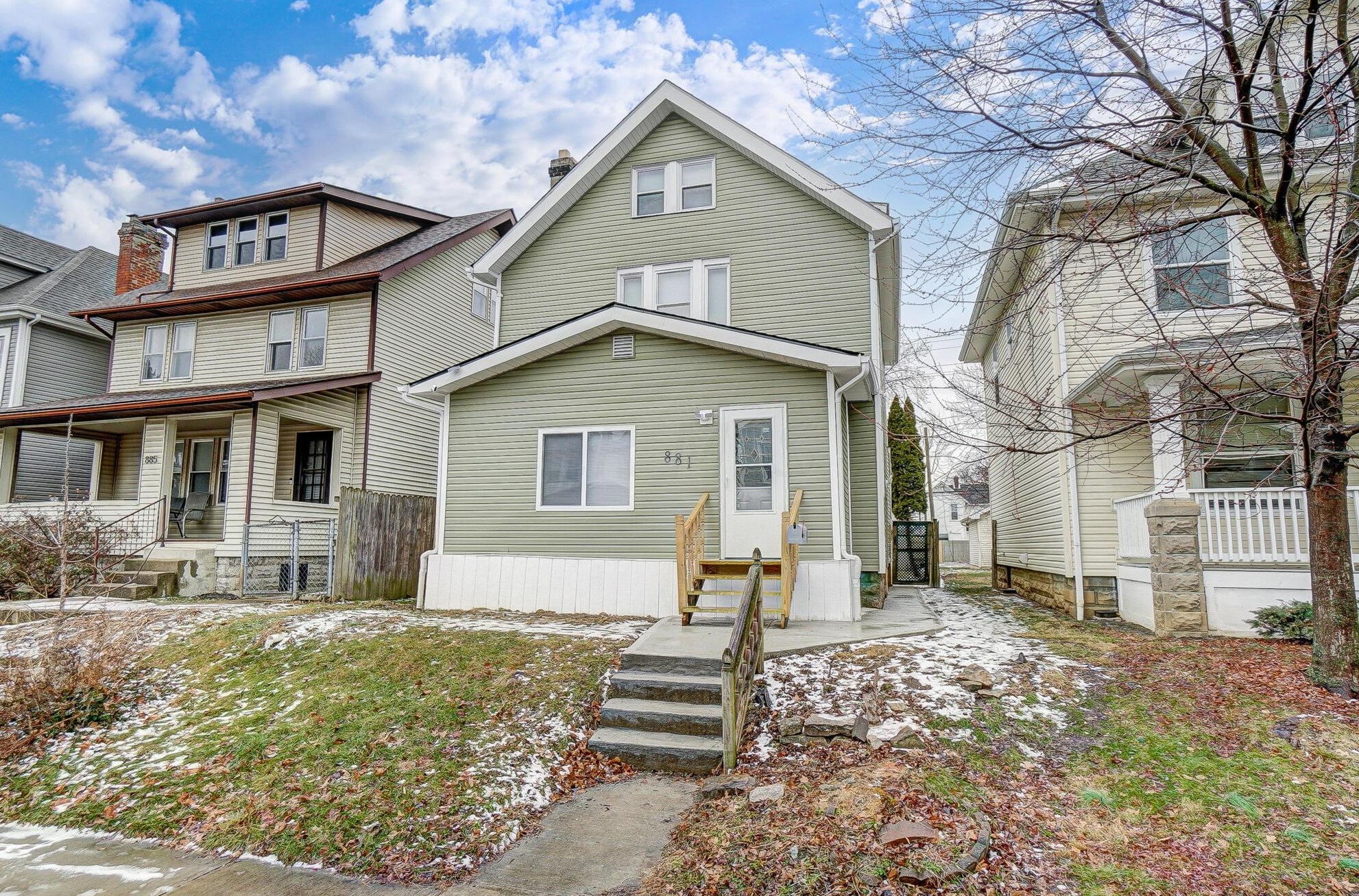 881 Gilbert St, Columbus OH 43206-1520 exterior