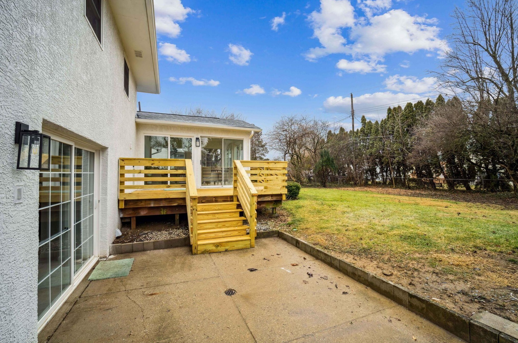 2649 Burnaby Dr, Columbus OH  43209-3201 exterior