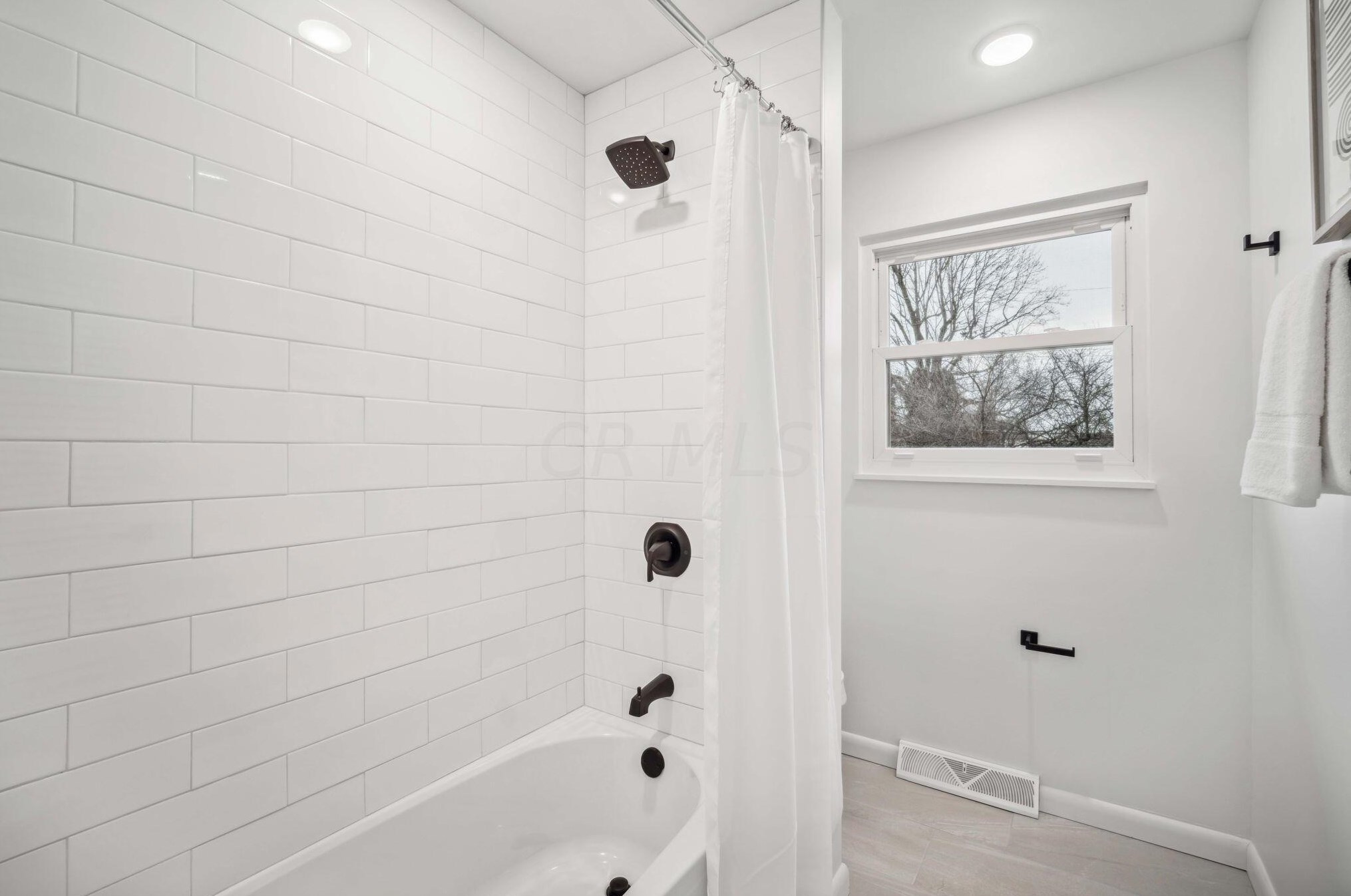 2649 Burnaby Dr, Columbus OH  43209-3201 exterior