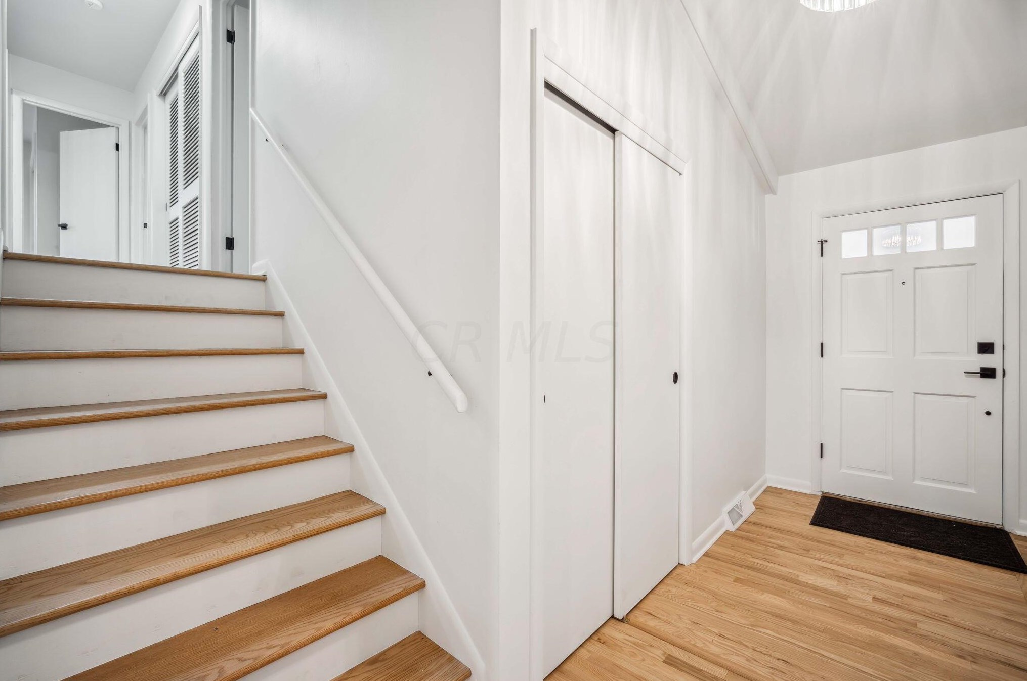 2649 Burnaby Dr, Columbus OH  43209-3201 exterior