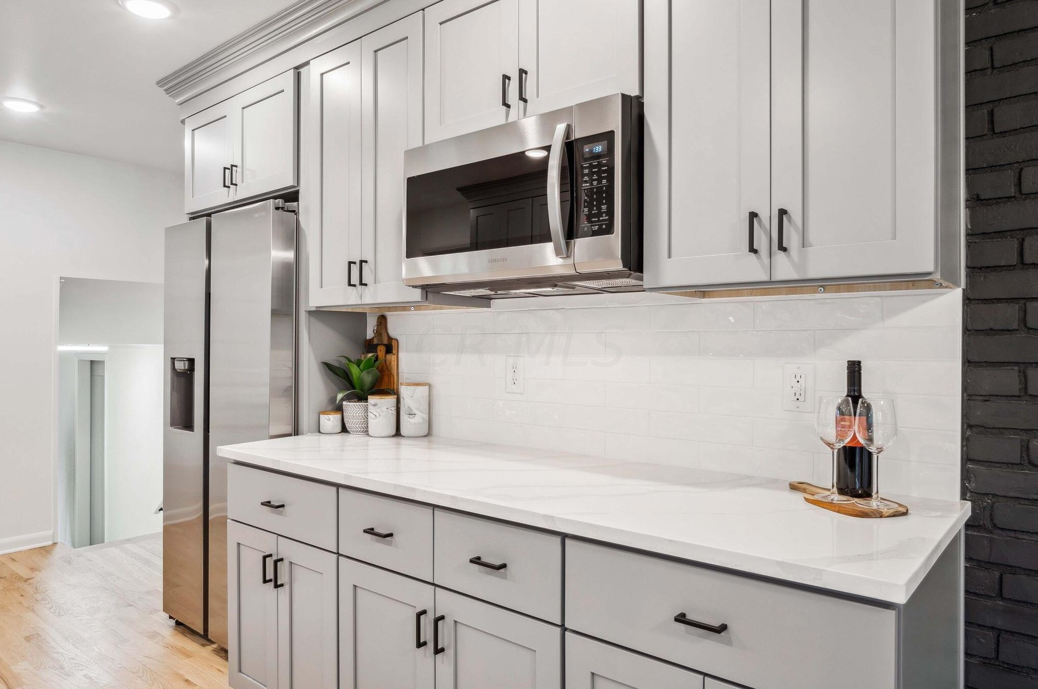 2649 Burnaby Dr, Columbus OH  43209-3201 exterior