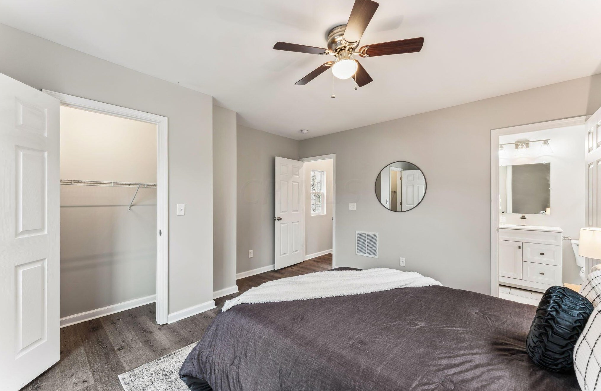 72 Eureka Ave, Columbus OH  43204-3200 exterior