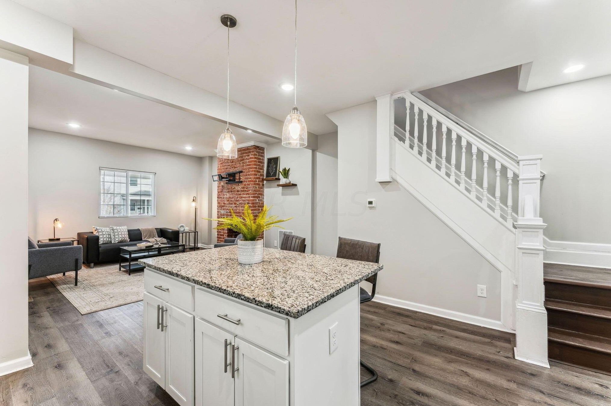 72 Eureka Ave, Columbus OH  43204-3200 exterior