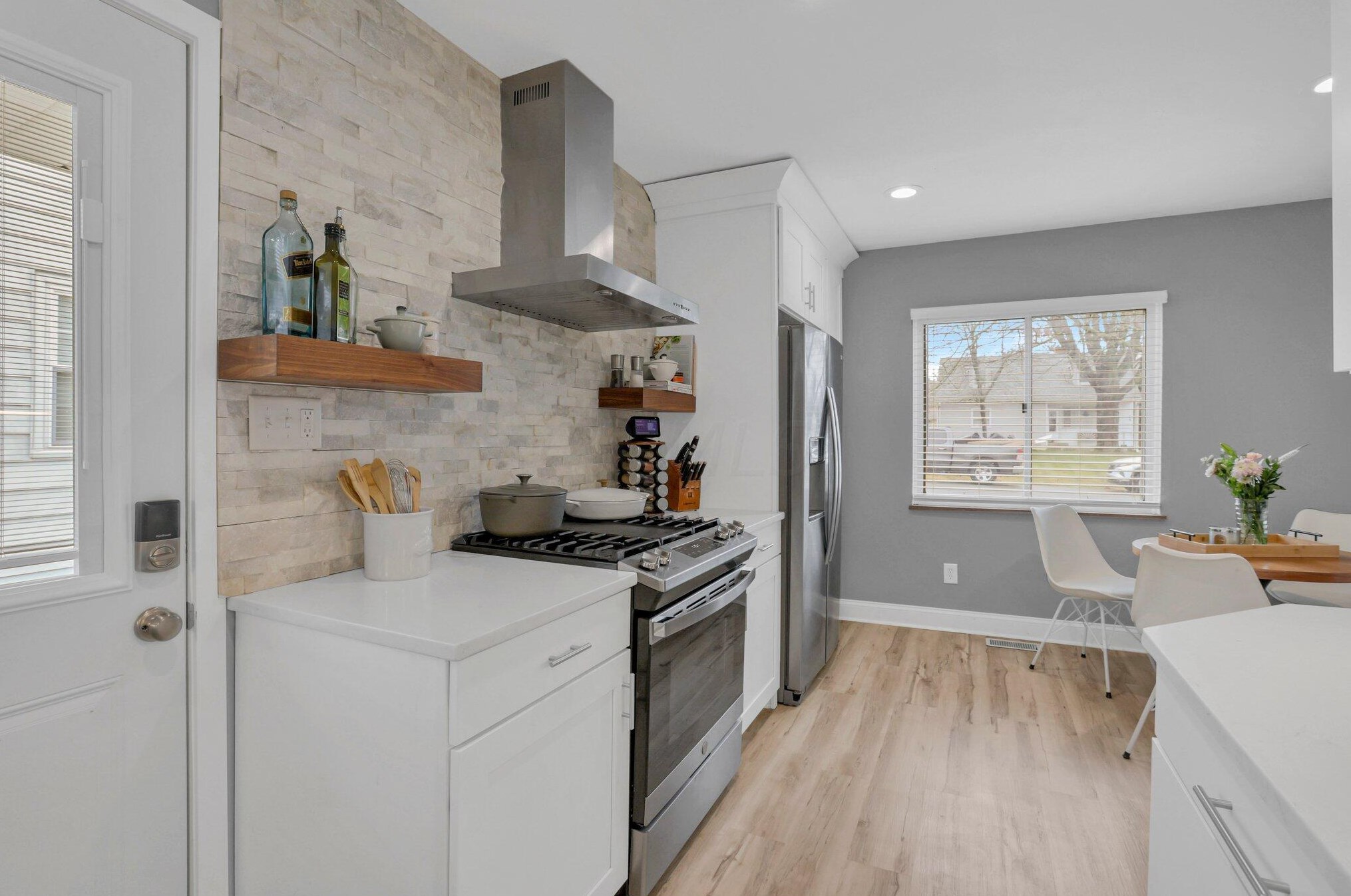 78 Stanton Ave, Columbus OH  43085-3922 exterior