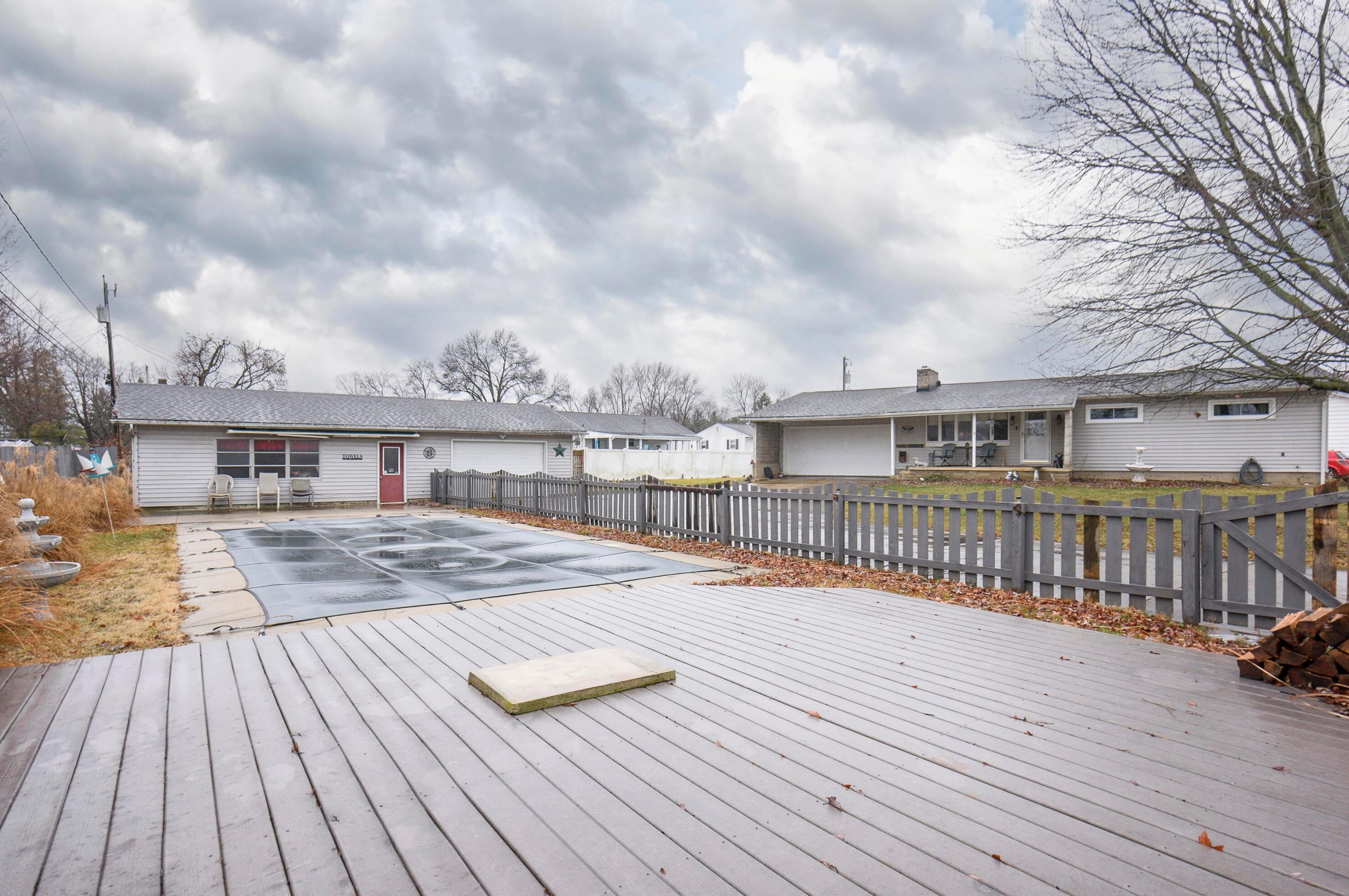 355 Lewis Rd, Circleville OH  43113-1322 exterior