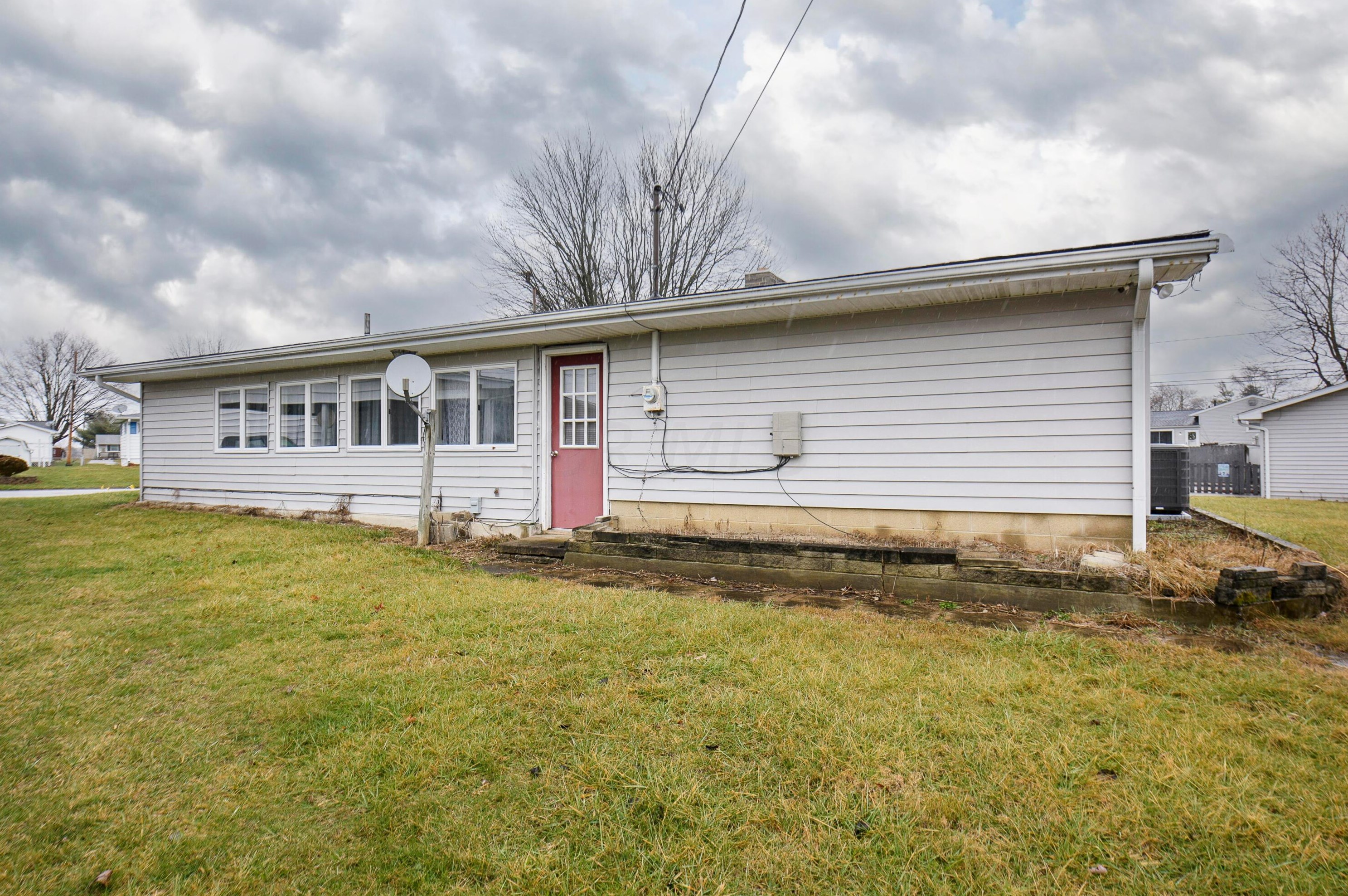 355 Lewis Rd, Circleville OH  43113-1322 exterior