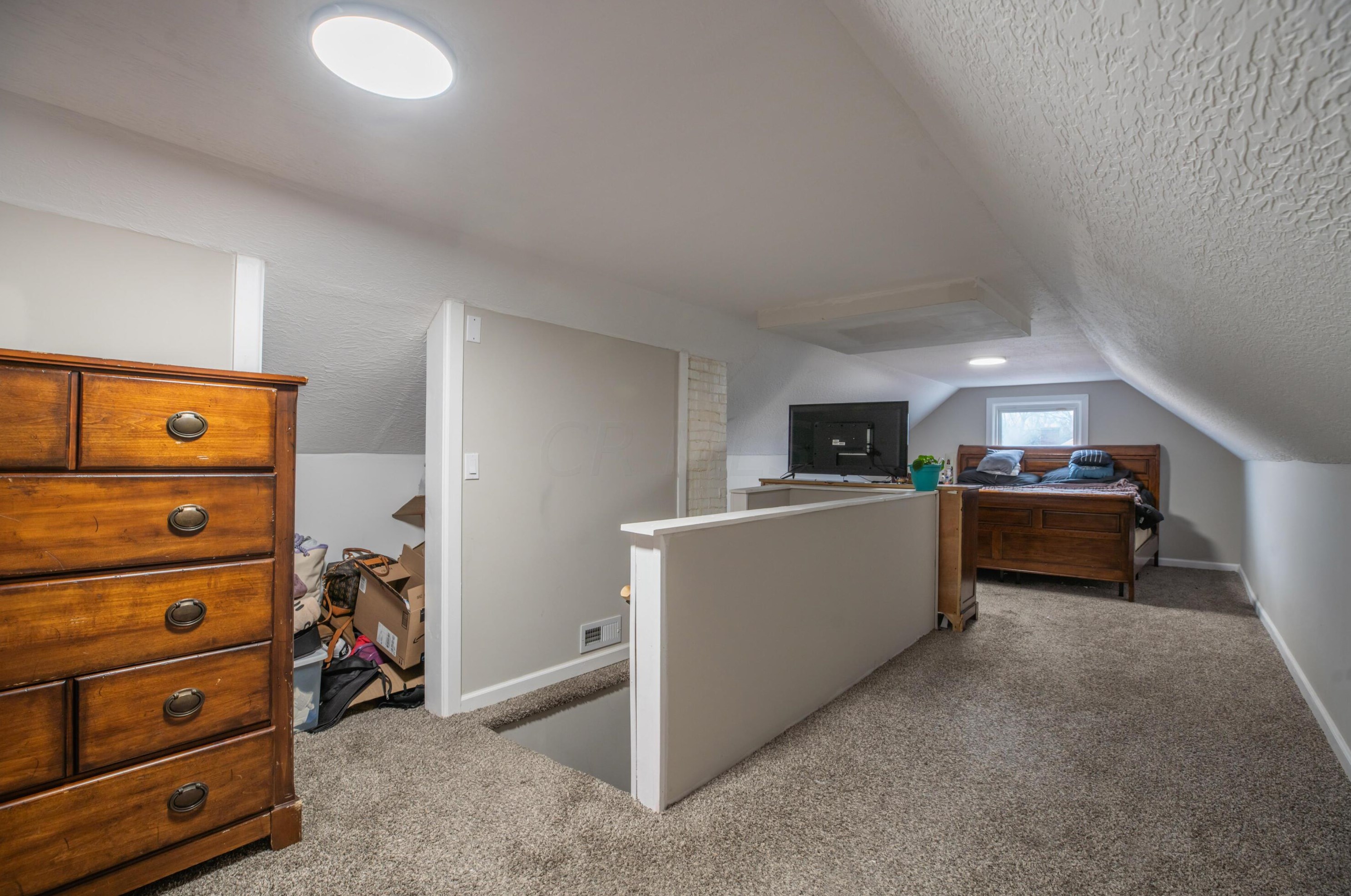 2203 Grasmere Ave, Columbus OH 43211-2142 exterior