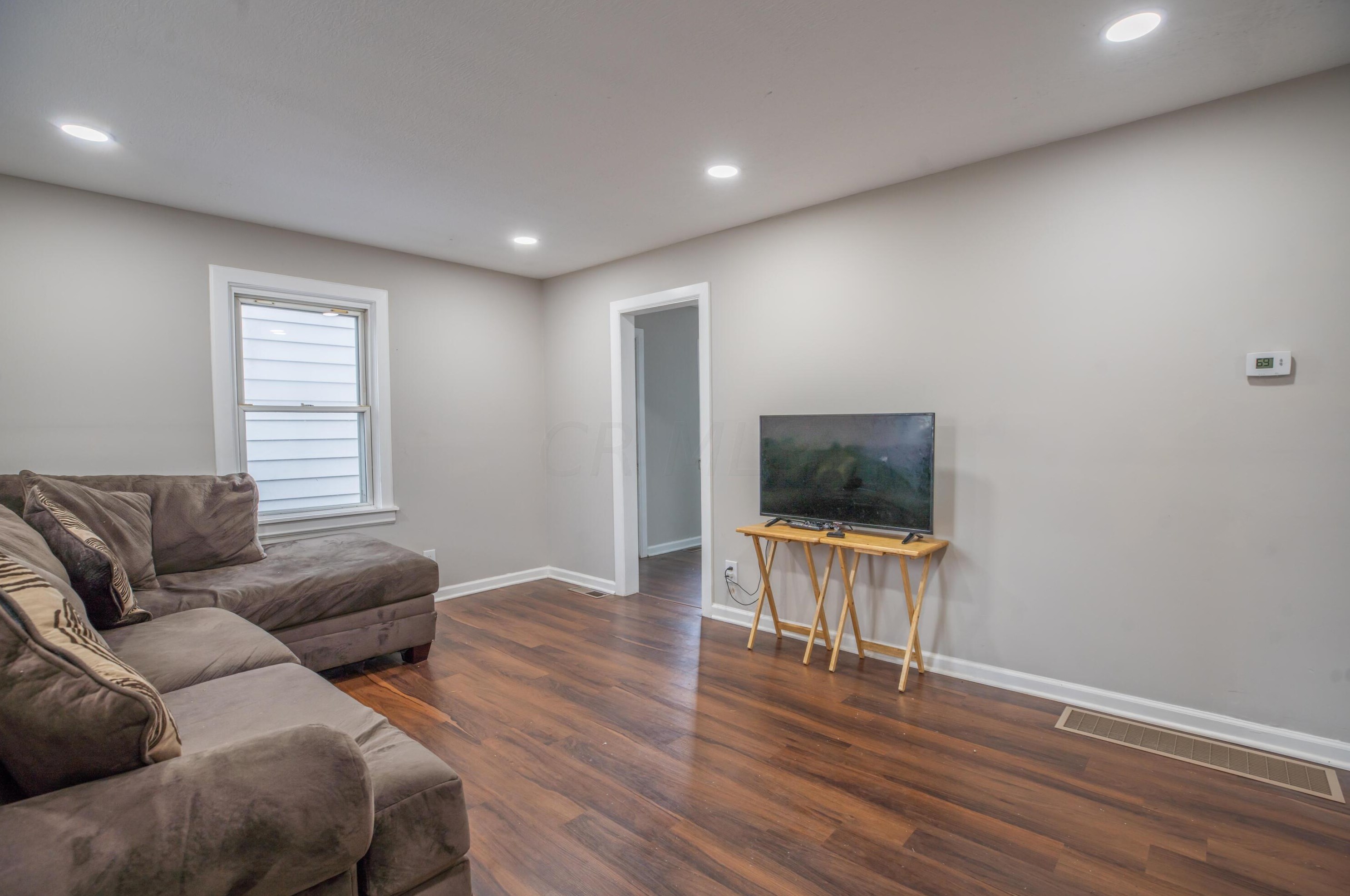 2203 Grasmere Ave, Columbus OH 43211-2142 exterior