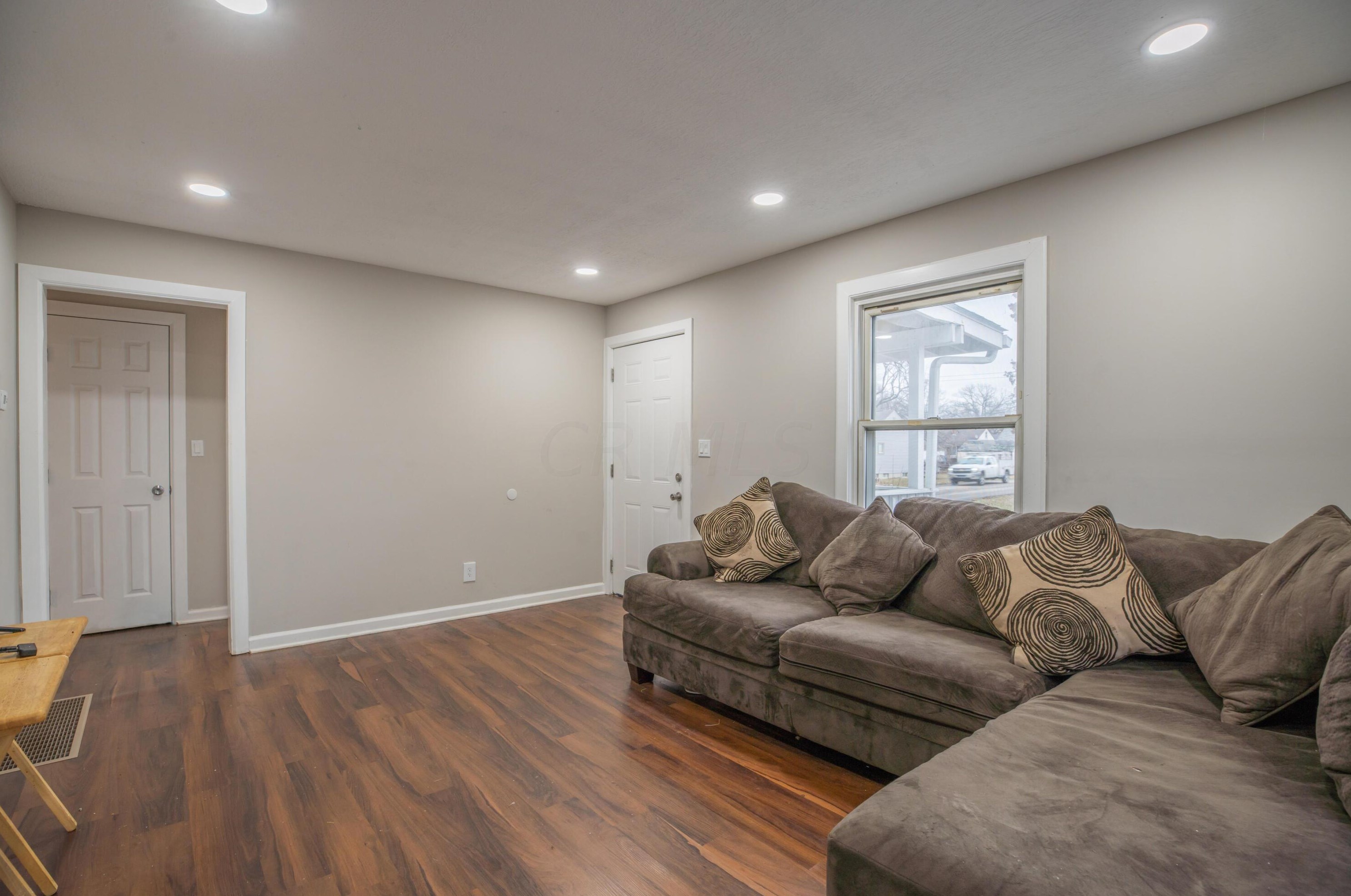 2203 Grasmere Ave, Columbus OH 43211-2142 exterior