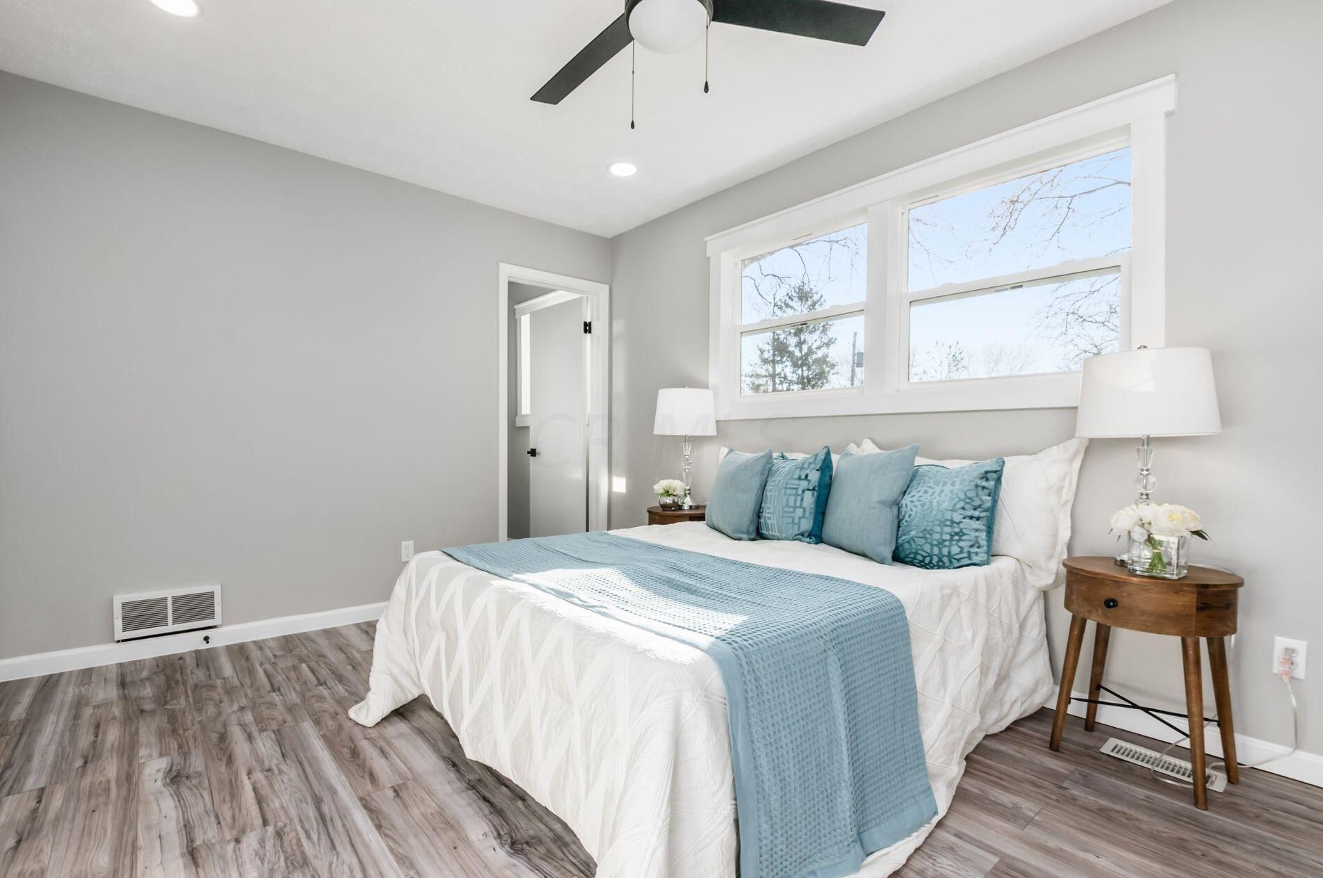 4043 Alton Darby Creek Rd, Hilliard OH  43026-9438 exterior