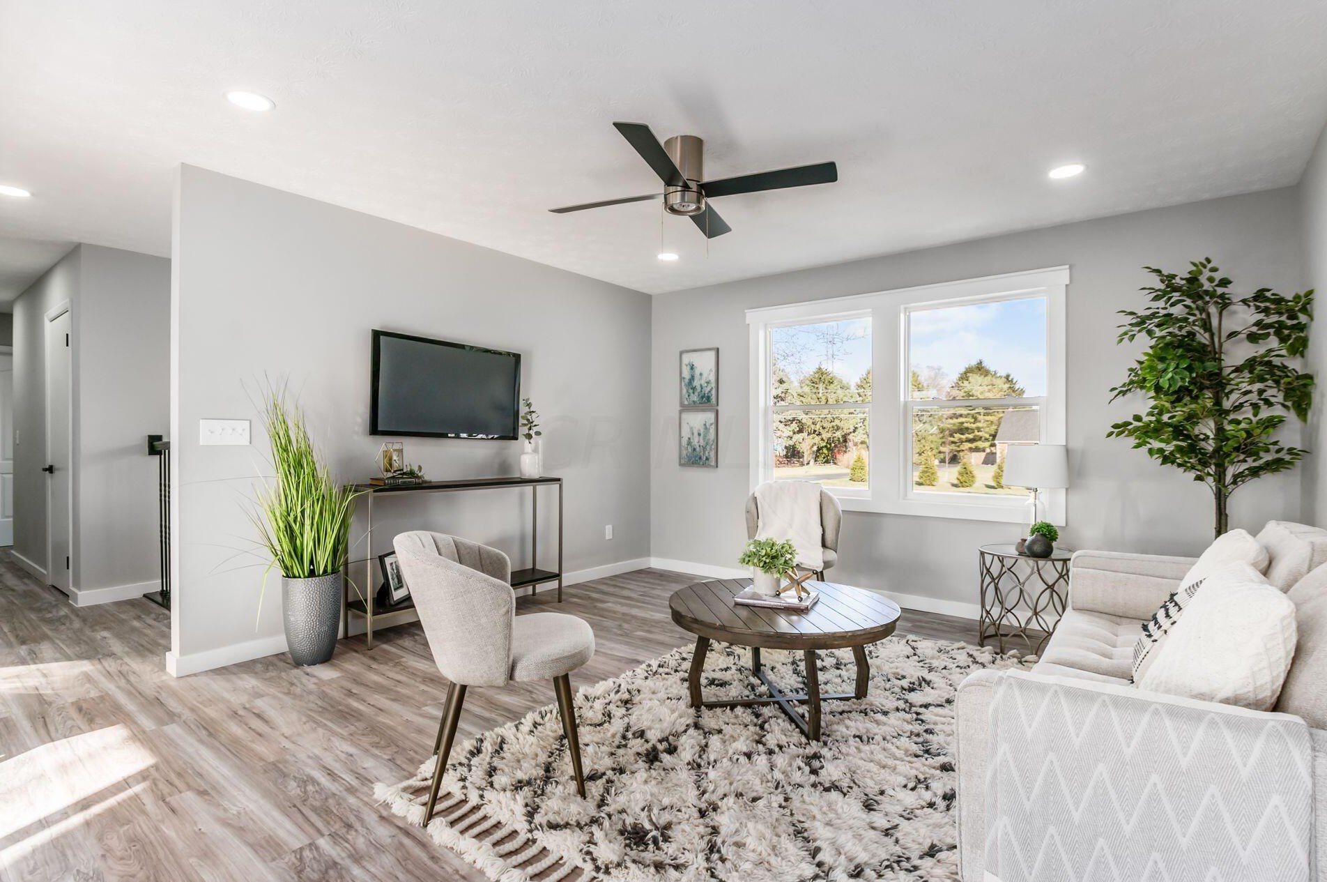 4043 Alton Darby Creek Rd, Hilliard OH  43026-9438 exterior