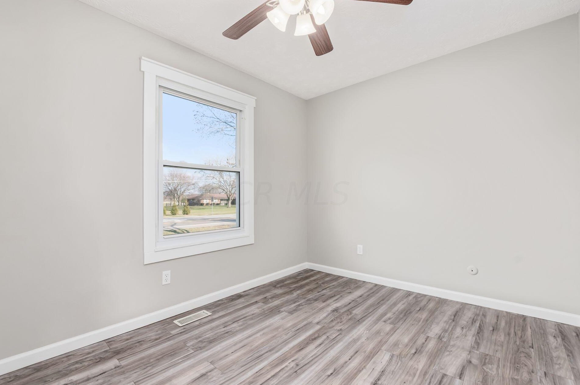 4043 Alton Darby Creek Rd, Hilliard OH  43026-9438 exterior