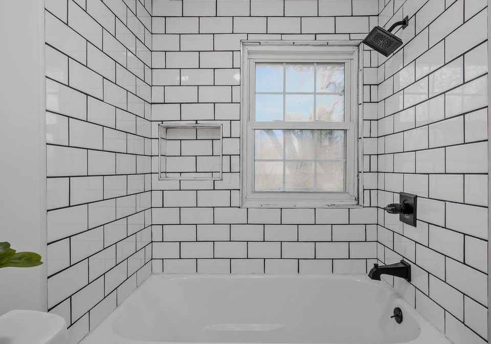 412 Denwood Dr, Columbus OH  43230-2012 exterior