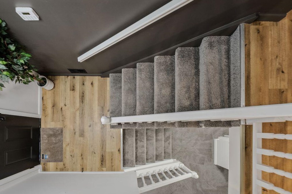 412 Denwood Dr, Columbus OH  43230-2012 exterior