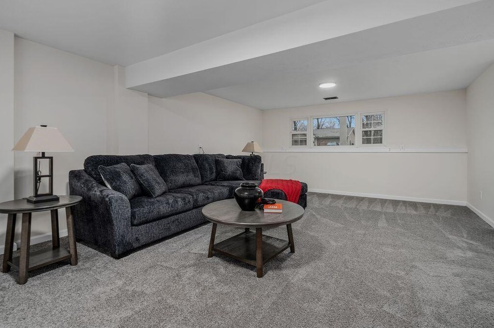 412 Denwood Dr, Columbus OH  43230-2012 exterior