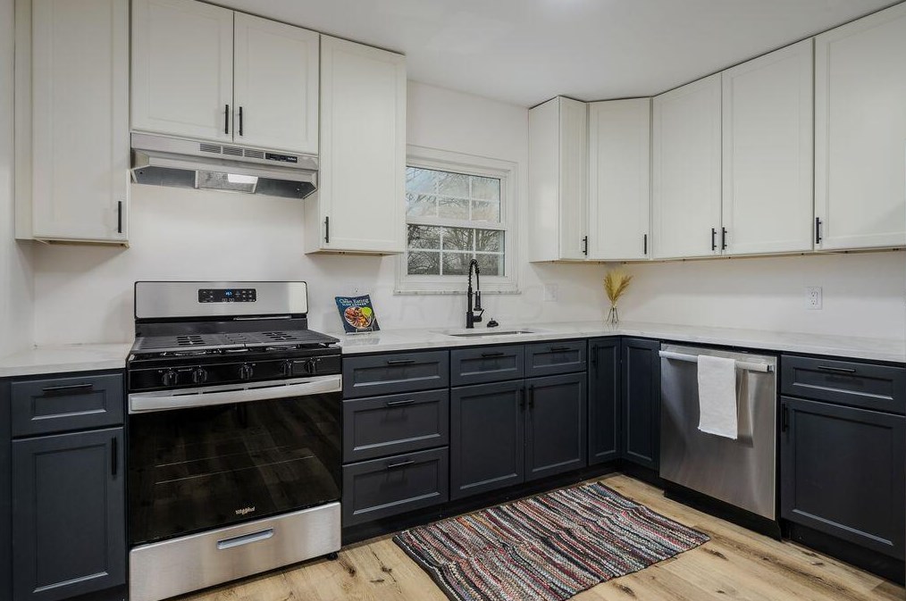 412 Denwood Dr, Columbus OH  43230-2012 exterior