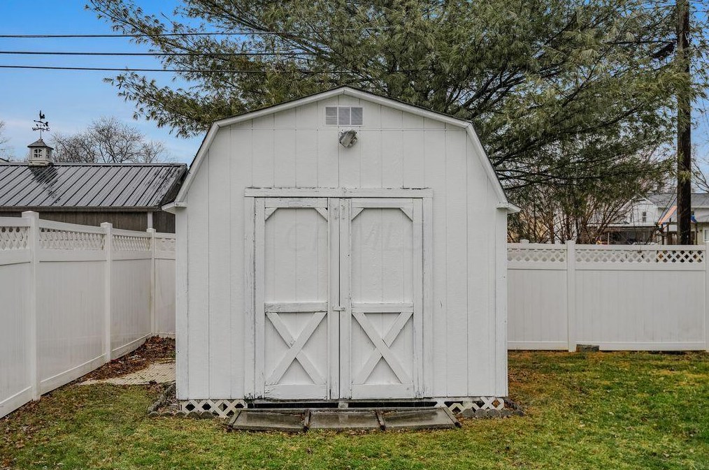 412 Denwood Dr, Columbus OH  43230-2012 exterior