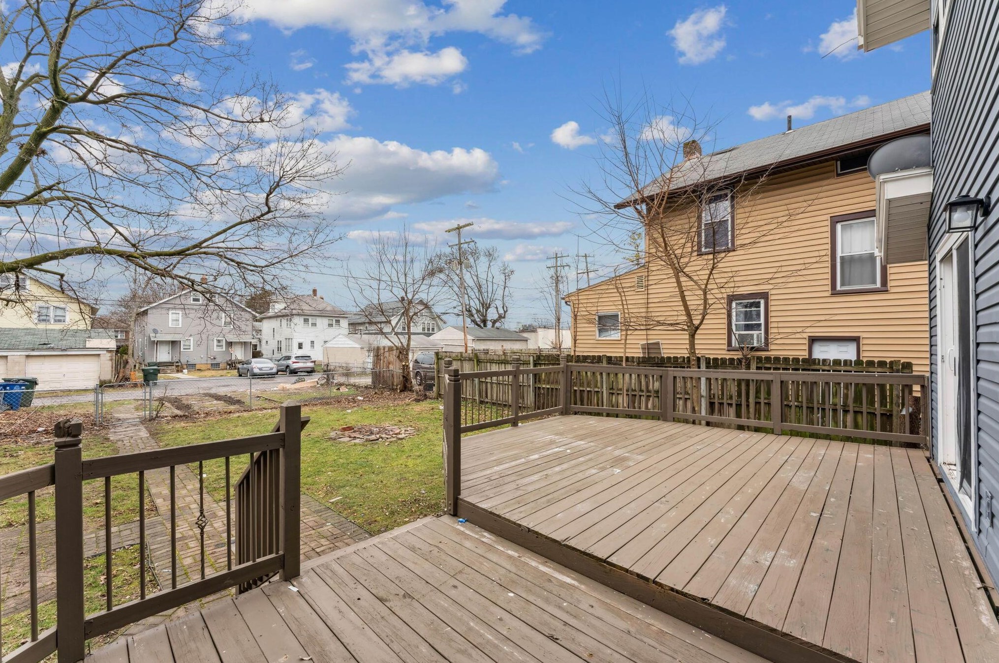 36 Roys Ave, Columbus OH  43204-2631 exterior