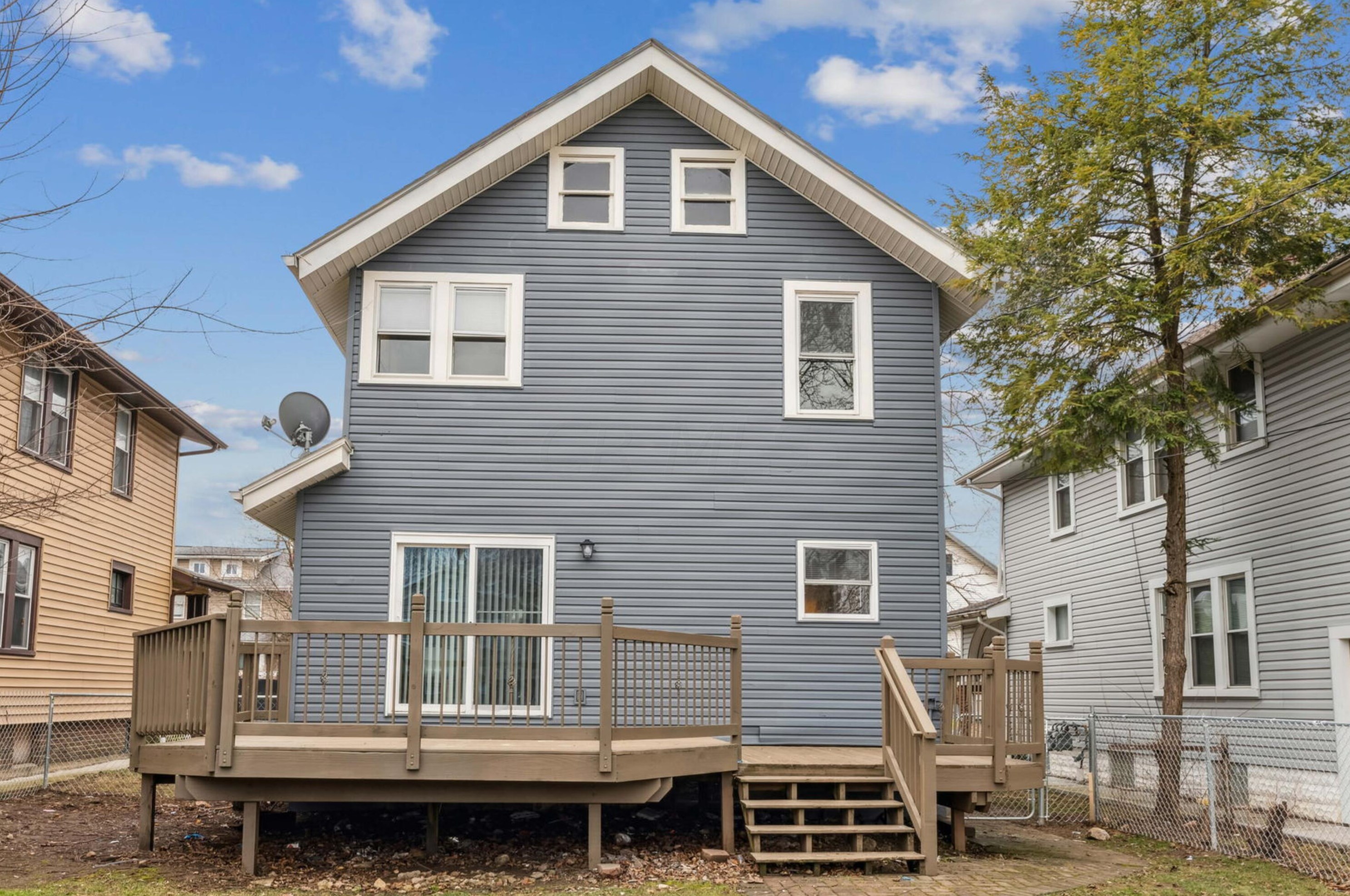 36 Roys Ave, Columbus OH  43204-2631 exterior