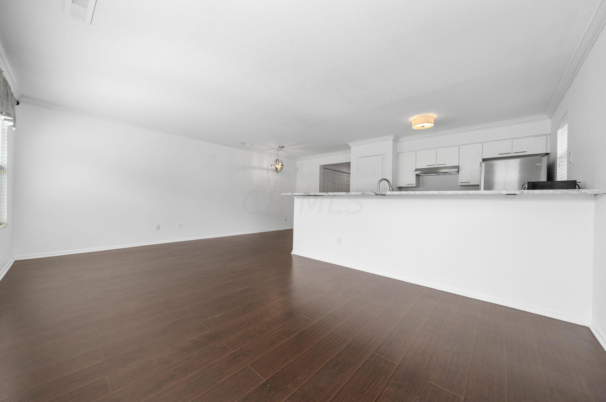 3 Lincoln St, Columbus OH  43215-1673 exterior