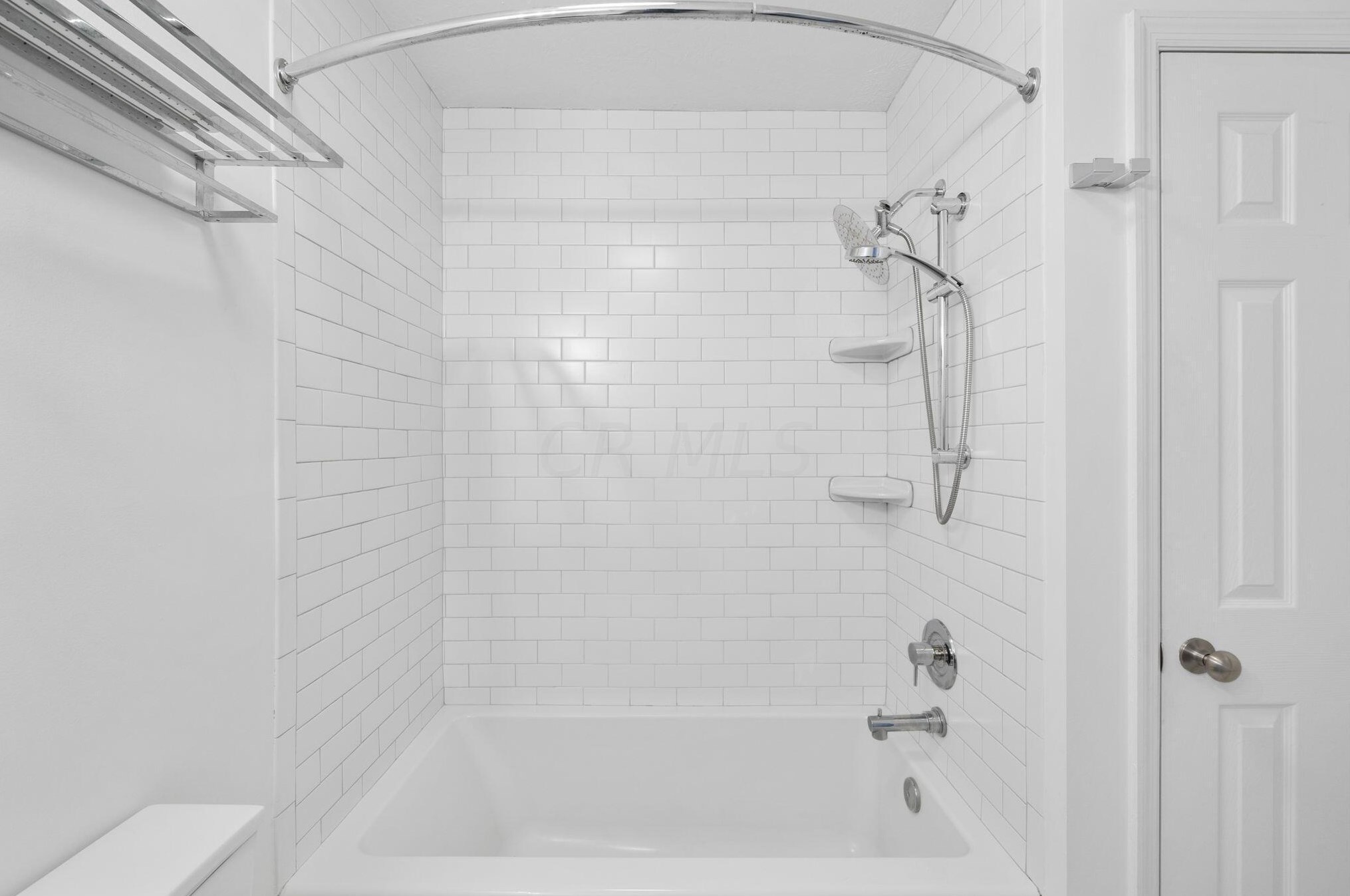 3 Lincoln St, Columbus OH  43215-1673 exterior