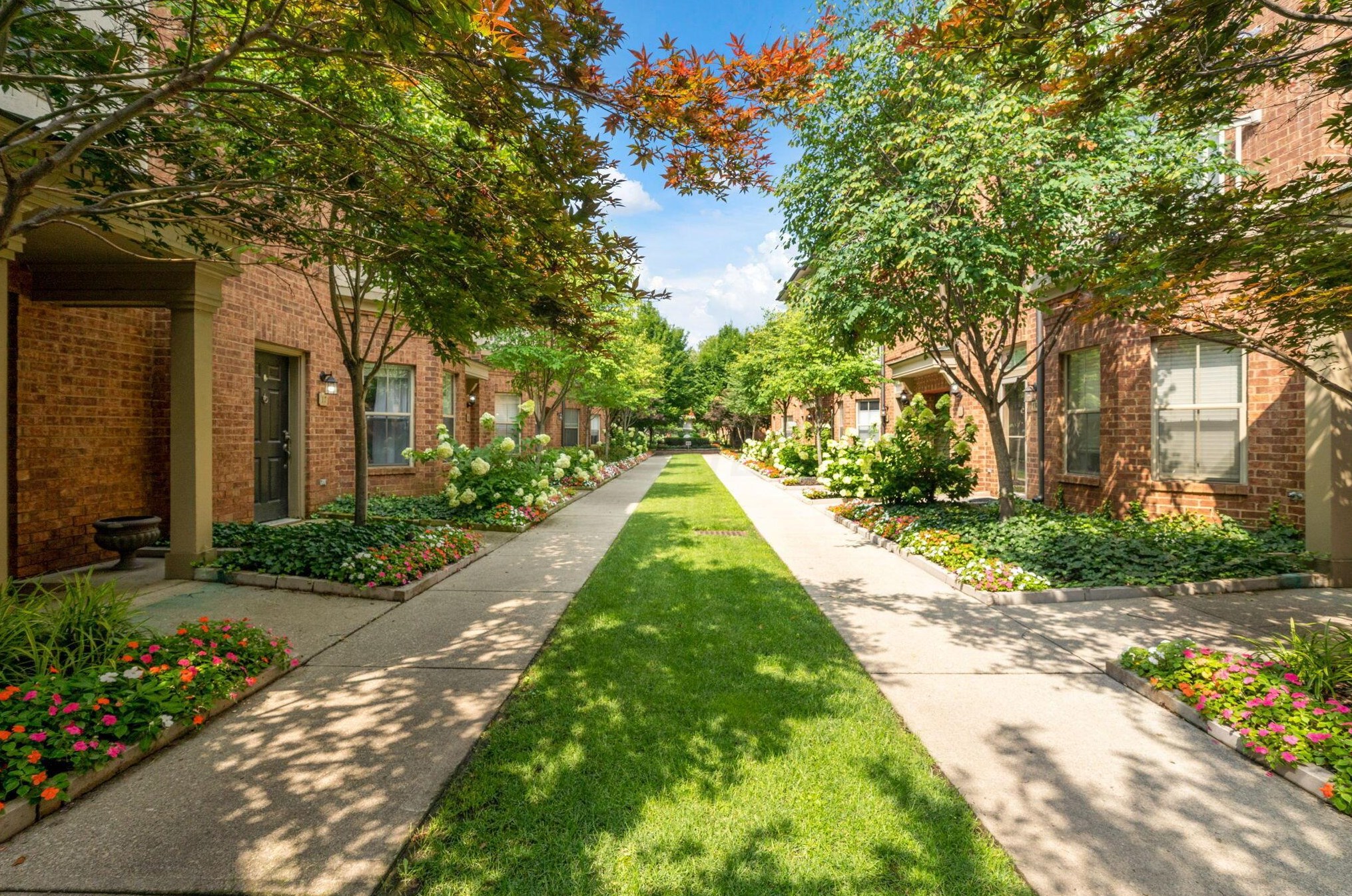 3 Lincoln St, Columbus OH  43215-1673 exterior