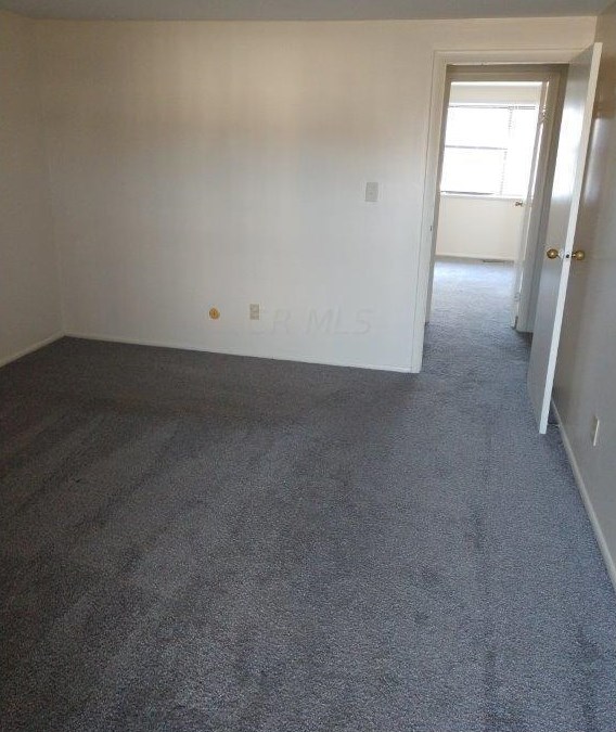 4660 Charecote Ln, Columbus OH  43220-3522 exterior