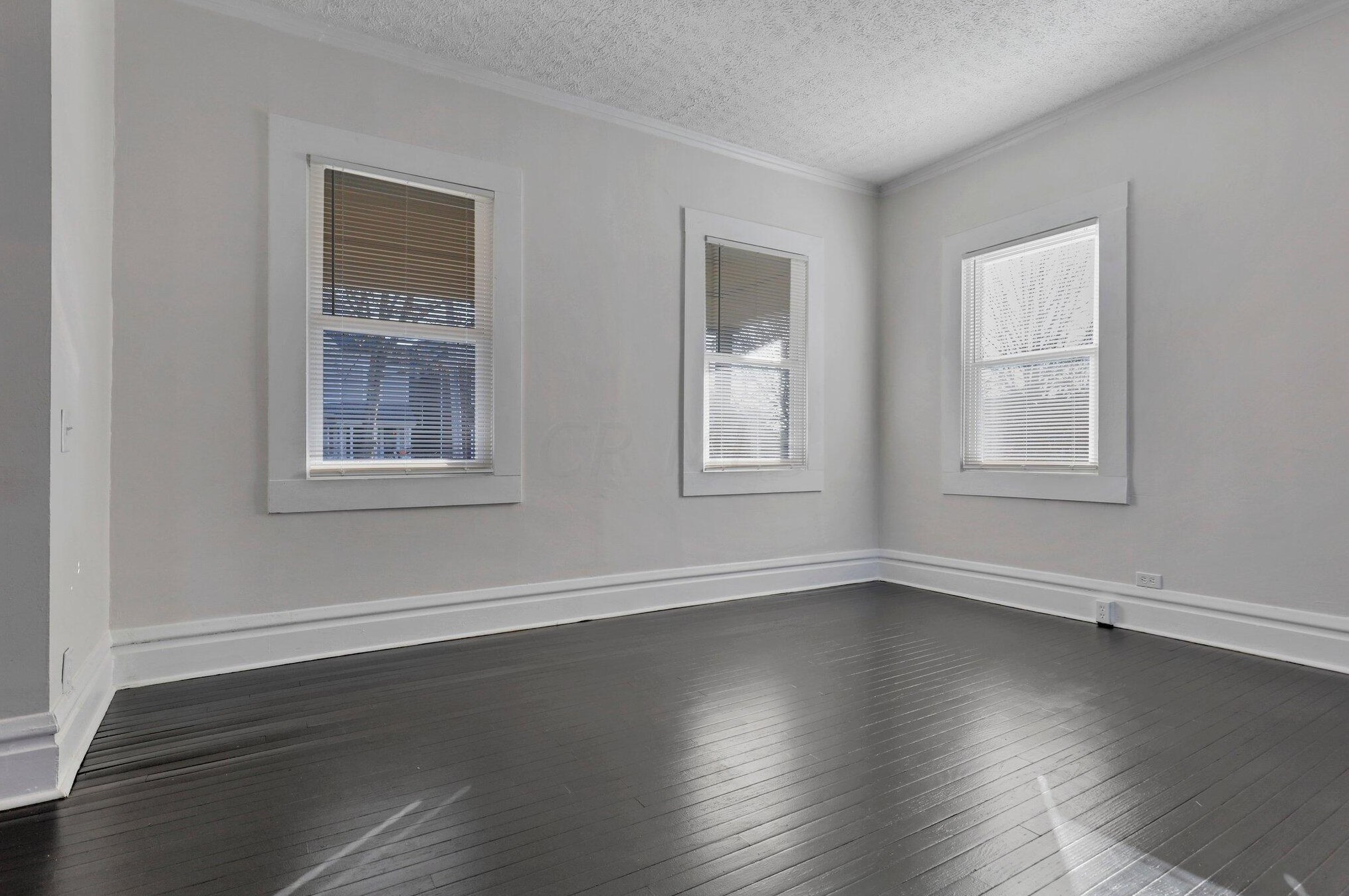 223 Monroe Ave, Columbus OH 43203-1443 exterior