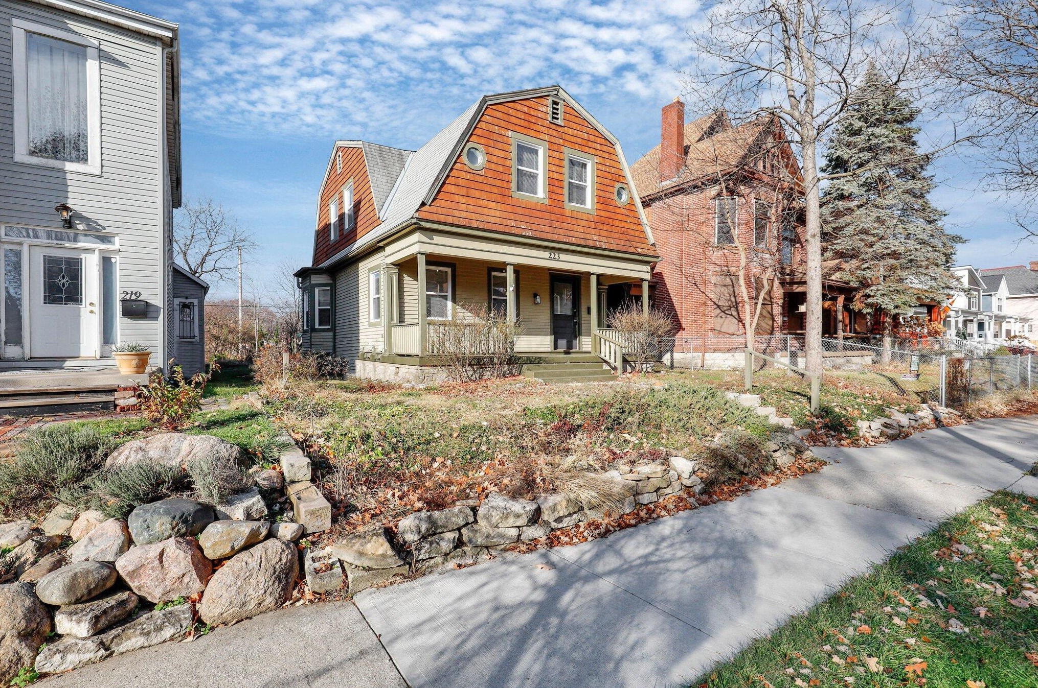 223 Monroe Ave, Columbus OH 43203-1443 exterior