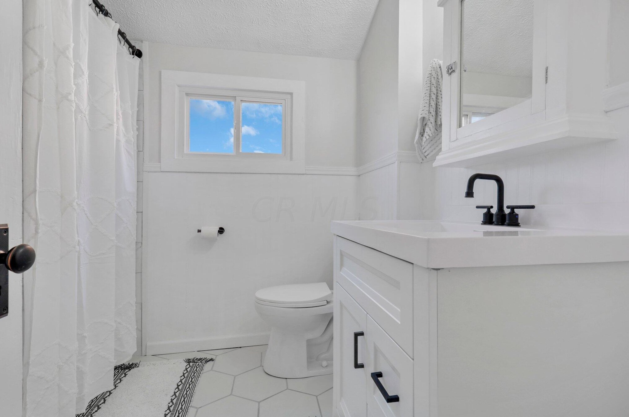 223 Monroe Ave, Columbus OH 43203-1443 exterior