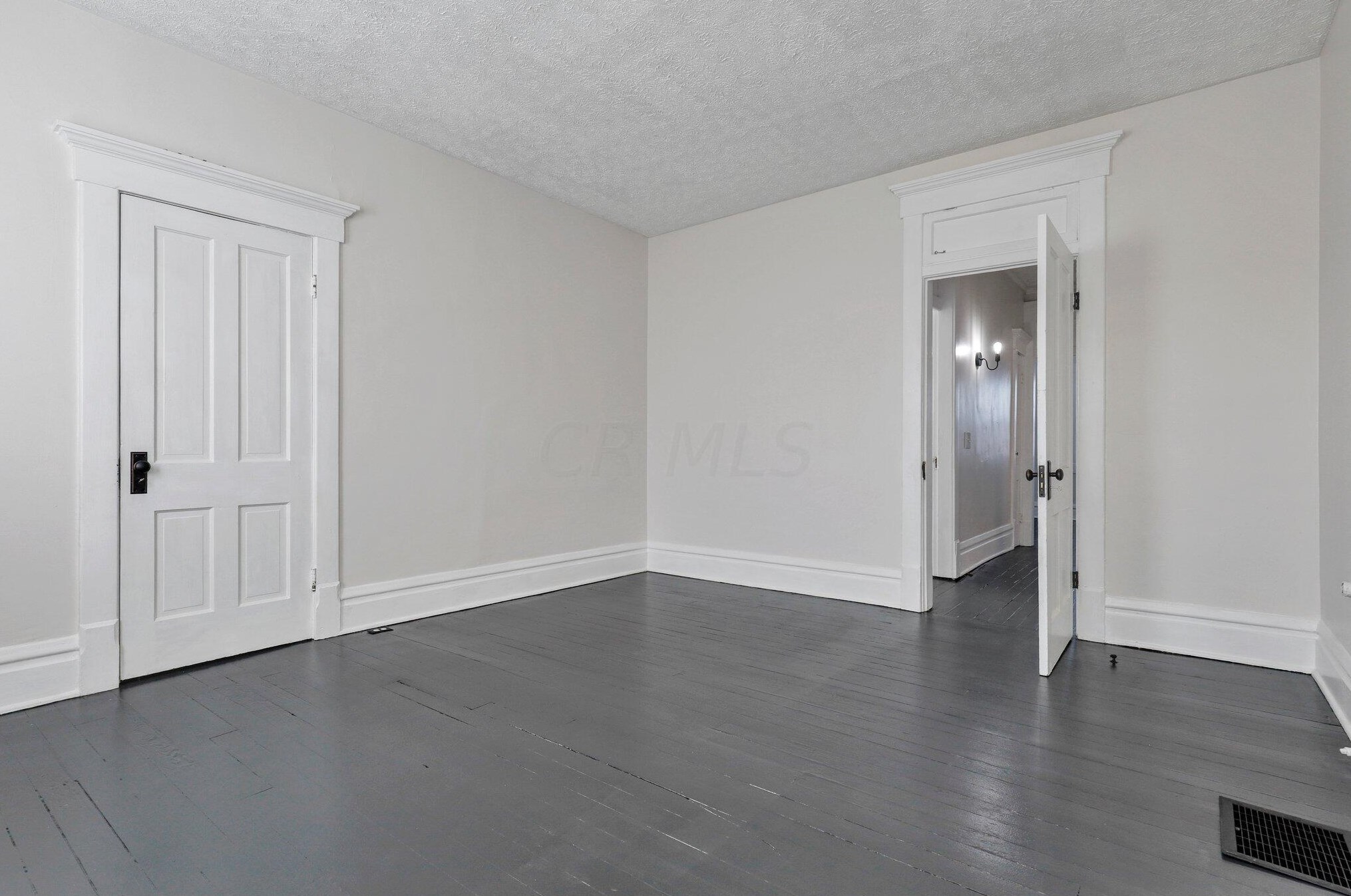 223 Monroe Ave, Columbus OH 43203-1443 exterior