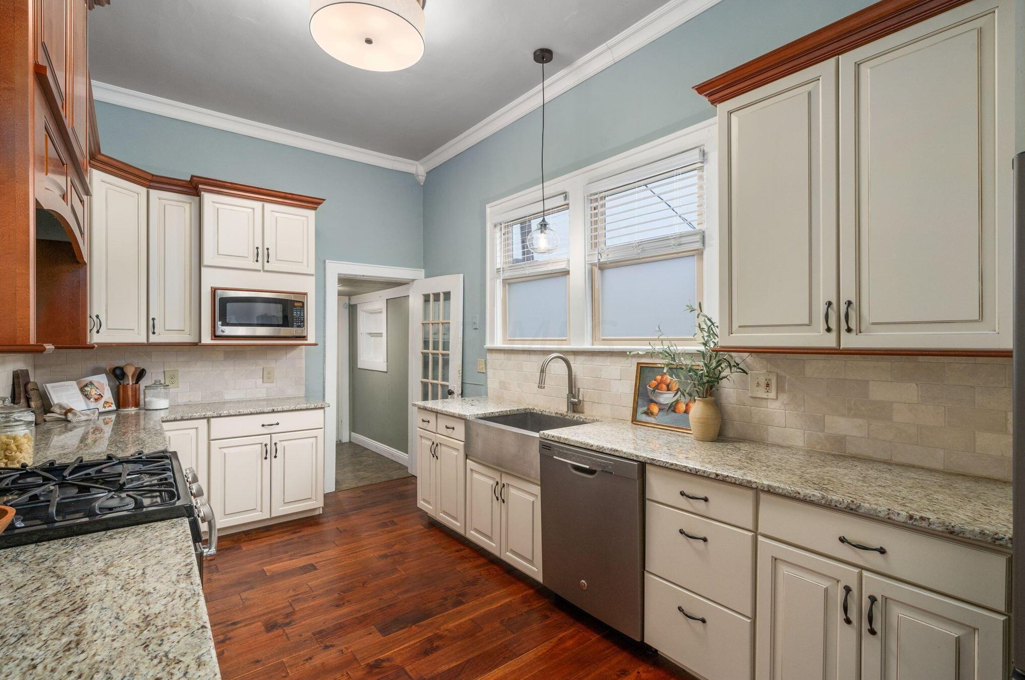 1529 Star Ave, Columbus OH  43212-2814 exterior