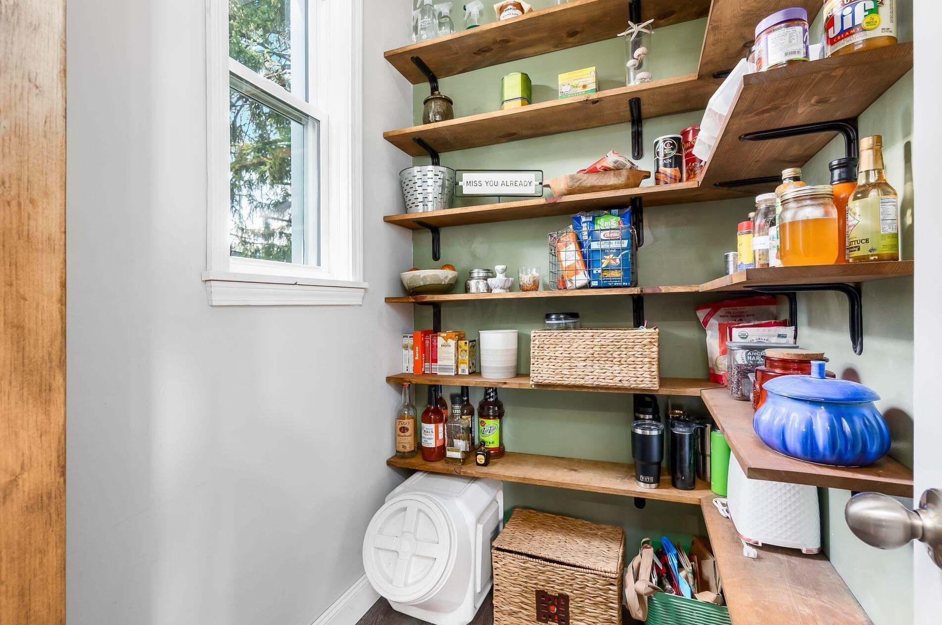 675 Siebert St, Columbus OH  43206-2929 exterior