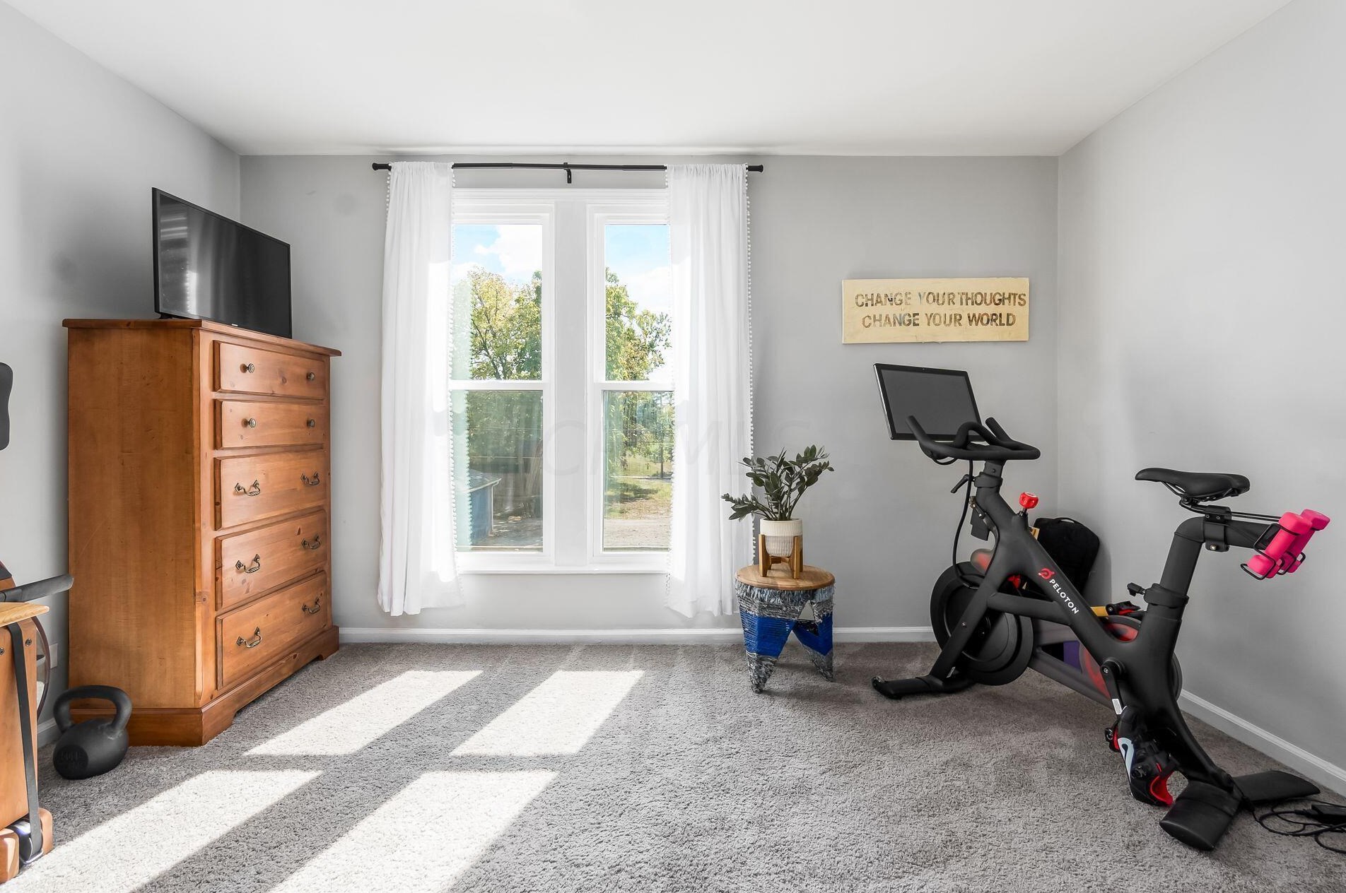 675 Siebert St, Columbus OH  43206-2929 exterior