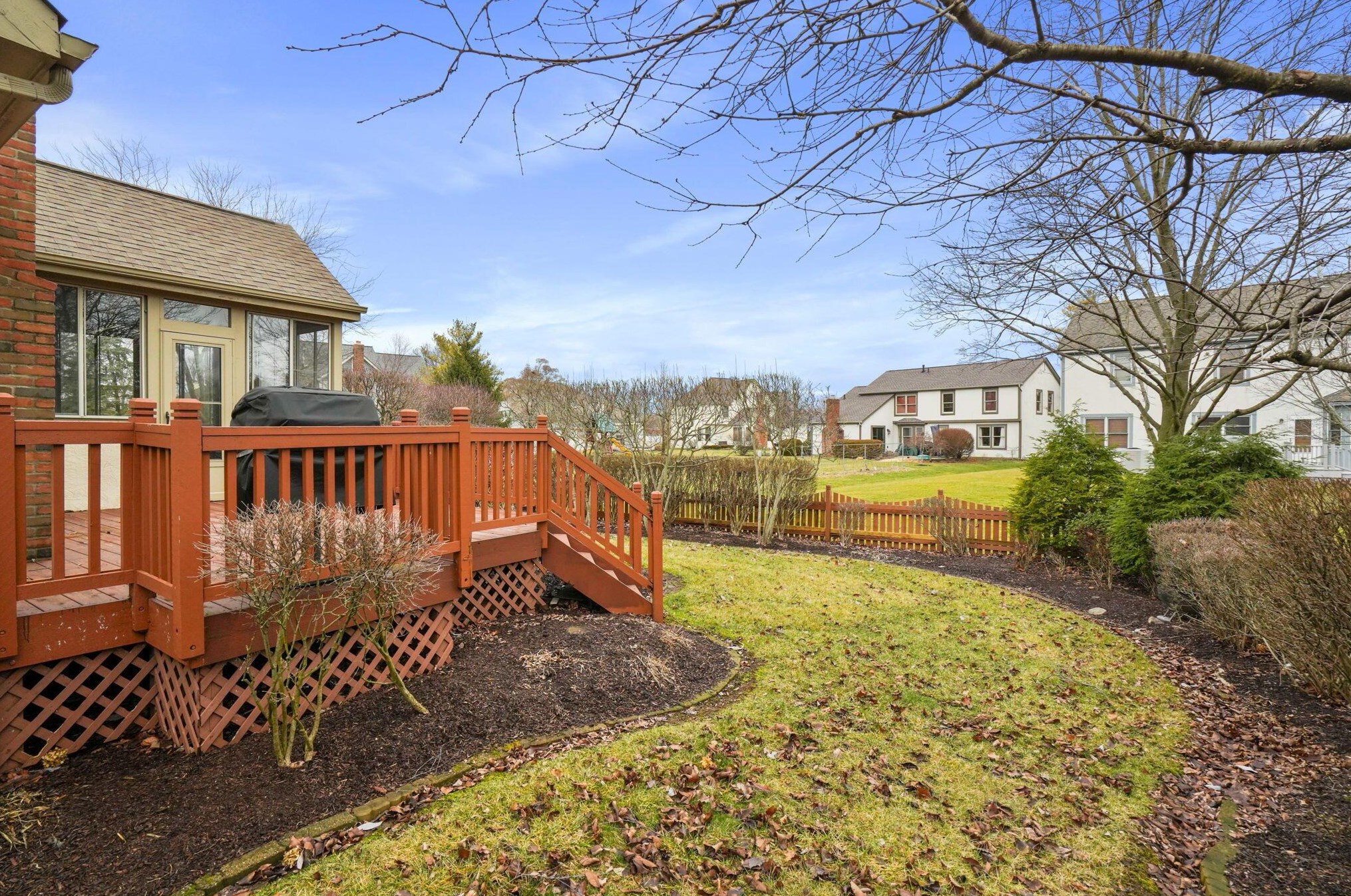 5043 Breckenhurst Dr, Hilliard OH  43026-8660 exterior
