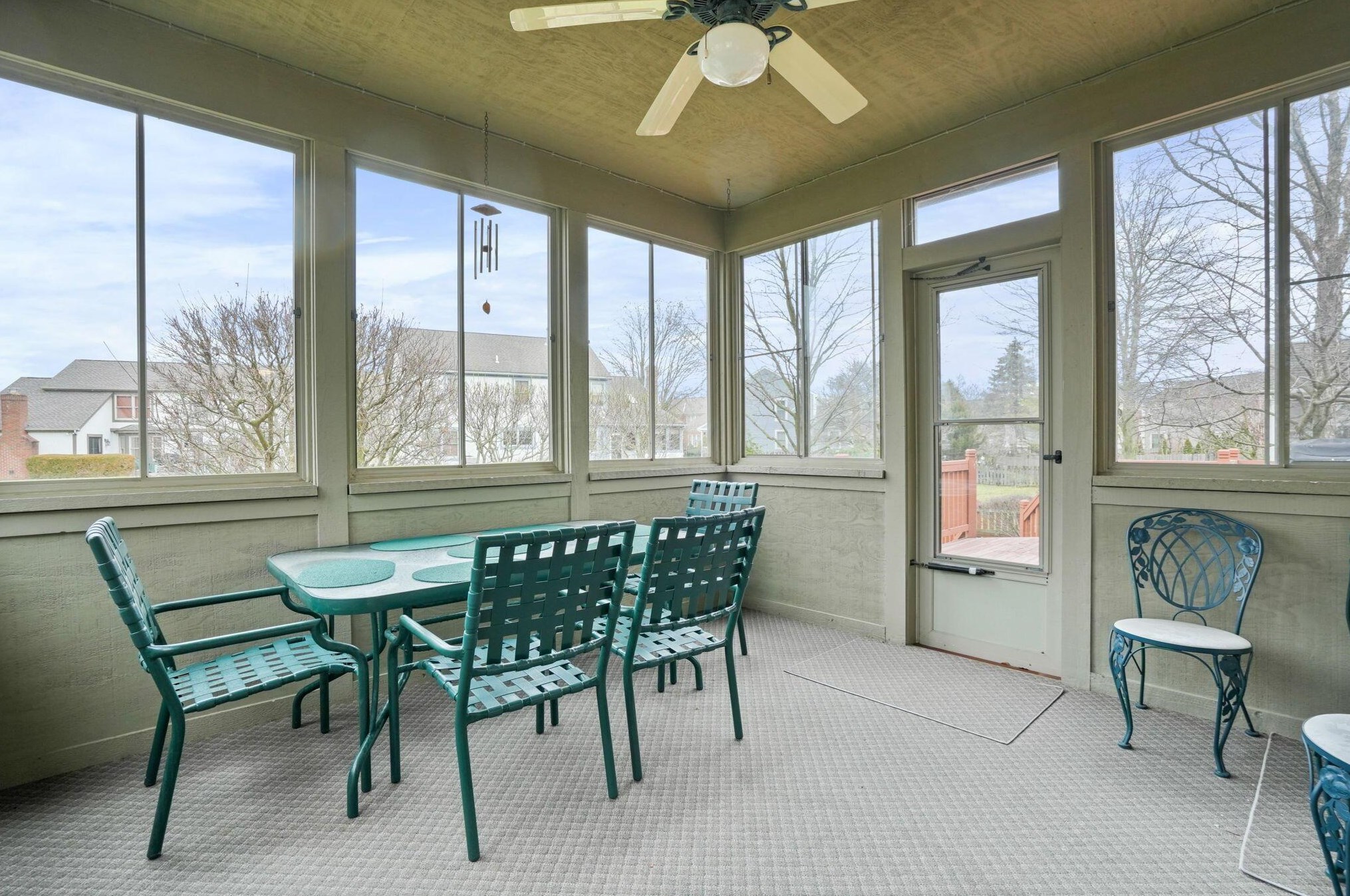 5043 Breckenhurst Dr, Hilliard OH  43026-8660 exterior